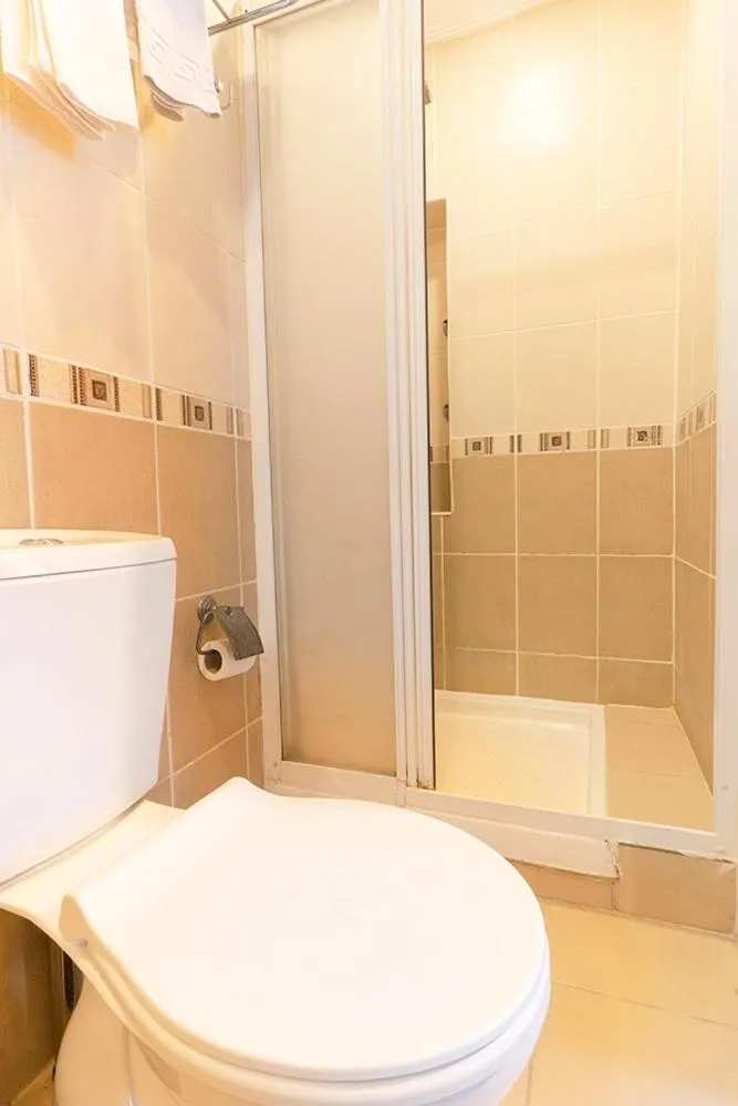 Shower in Pamuk City Hotel