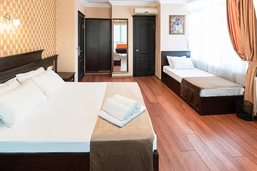 Photo of the whole room, Bed in Pamuk City Hotel Photo of the whole room, Bed in Pamuk City Hotel