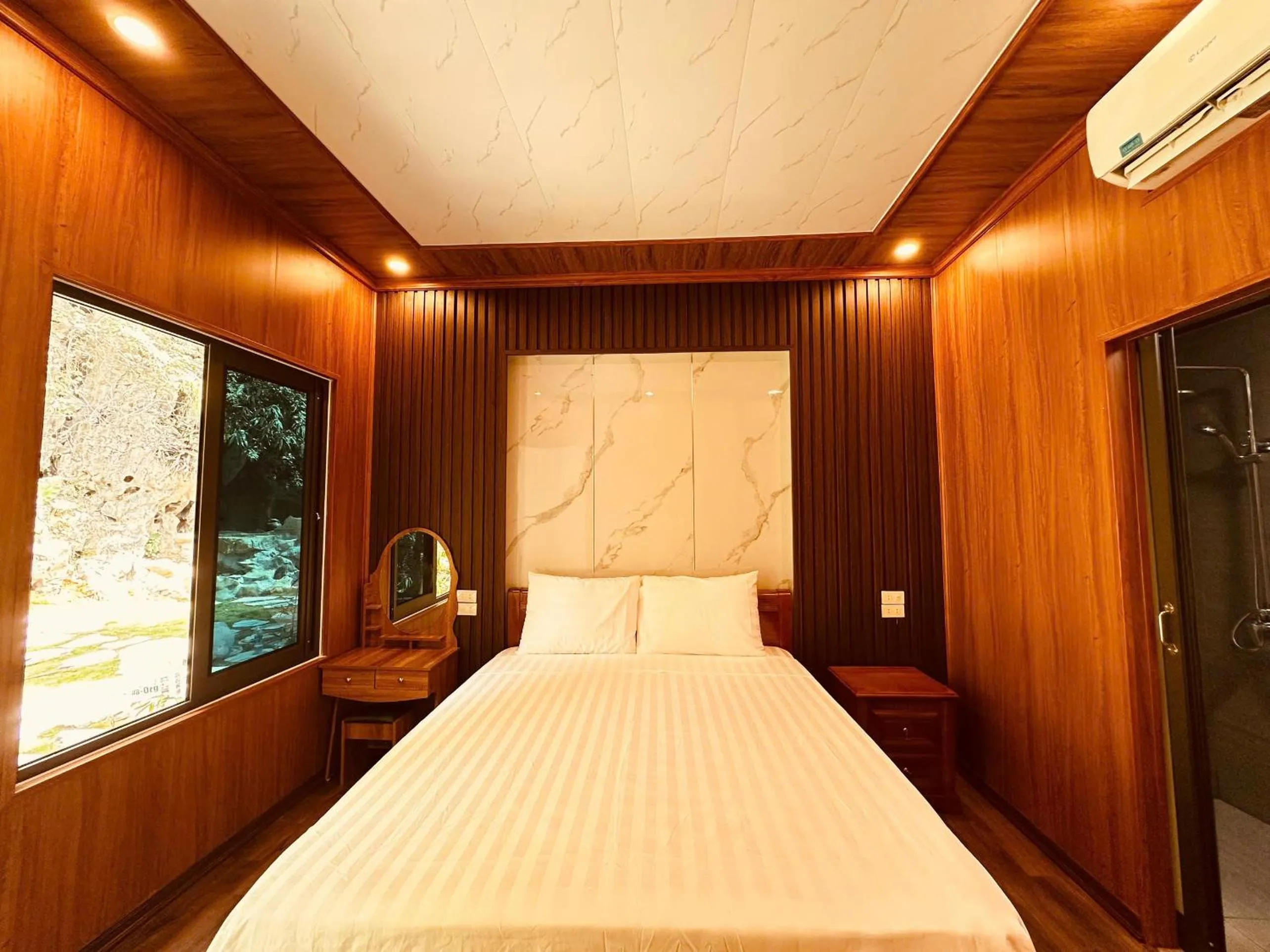 Bed in Tam Coc Rocky Bungalow