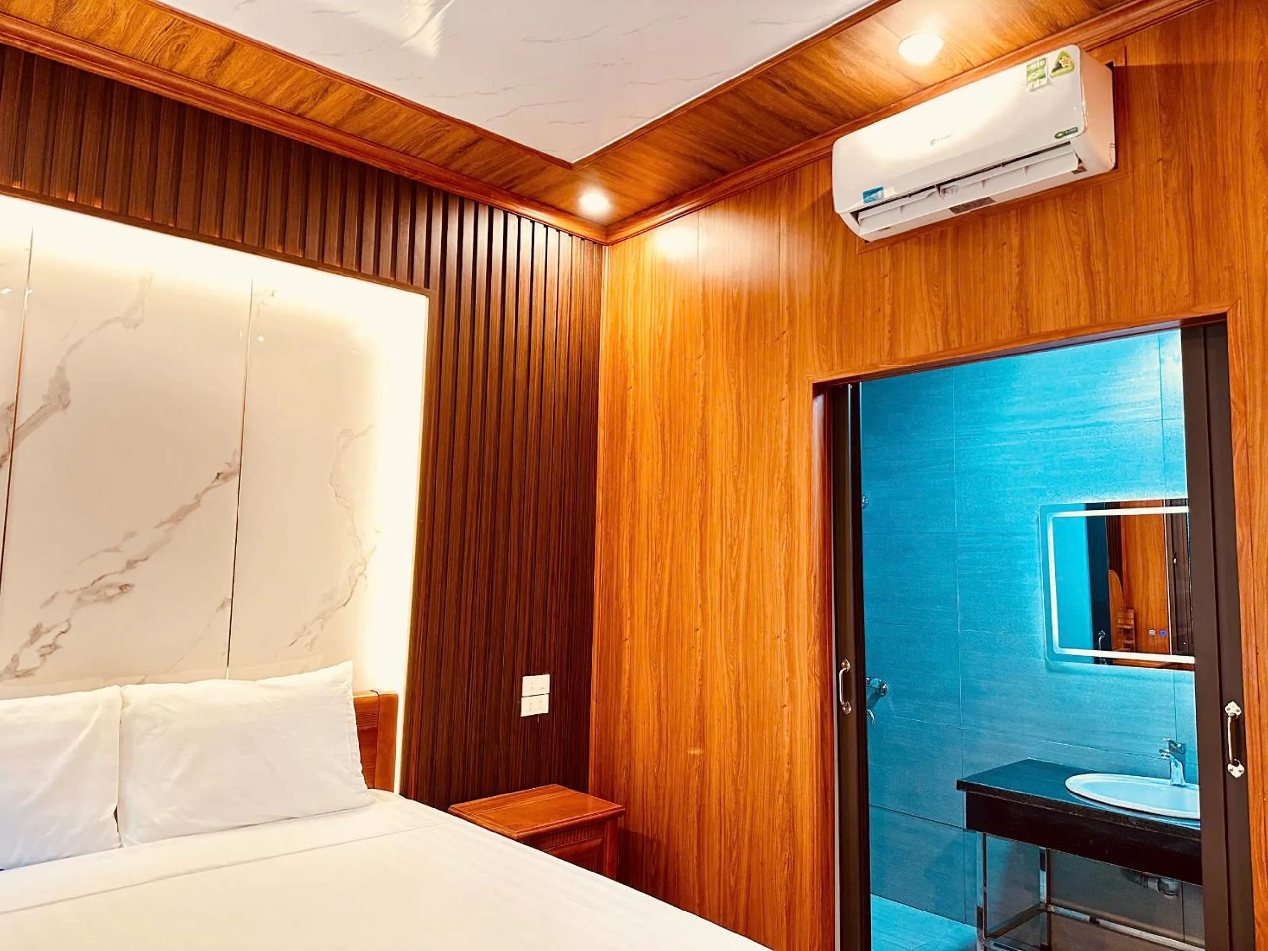 Bed in Tam Coc Rocky Bungalow