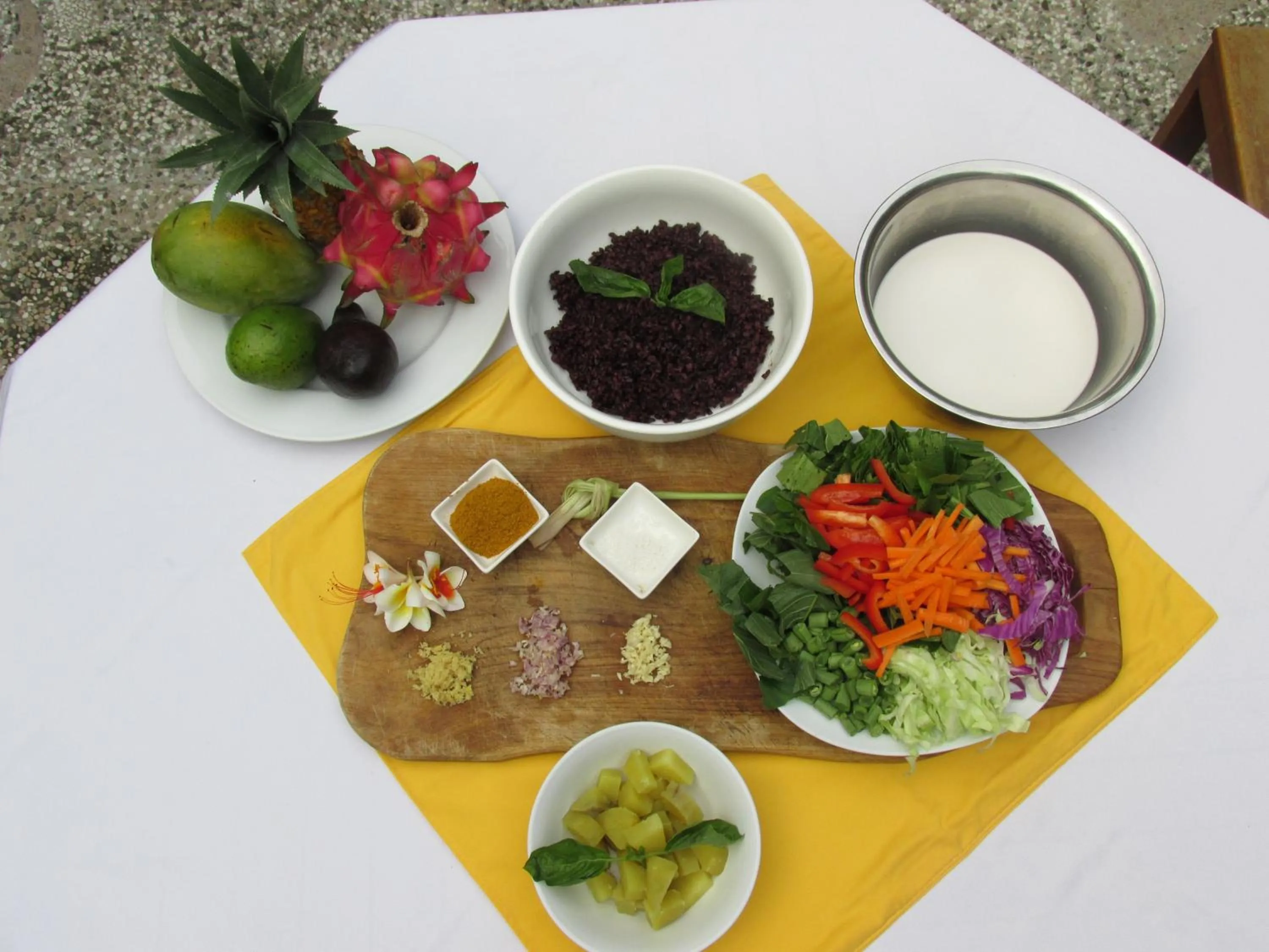 Food and drinks in Poinciana Resort