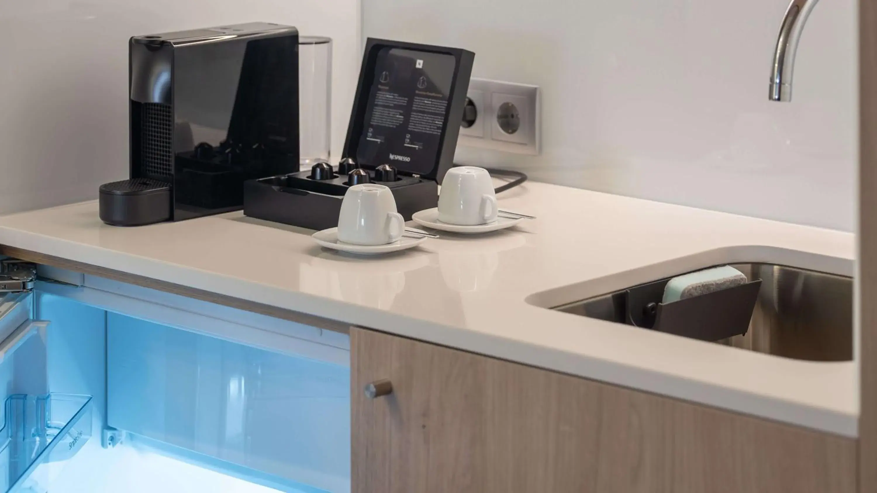 Photo of the whole room in Holiday Inn Express & Suites Lisbon - Príncipe Real by IHG Photo of the whole room in Holiday Inn Express & Suites Lisbon - Príncipe Real by IHG