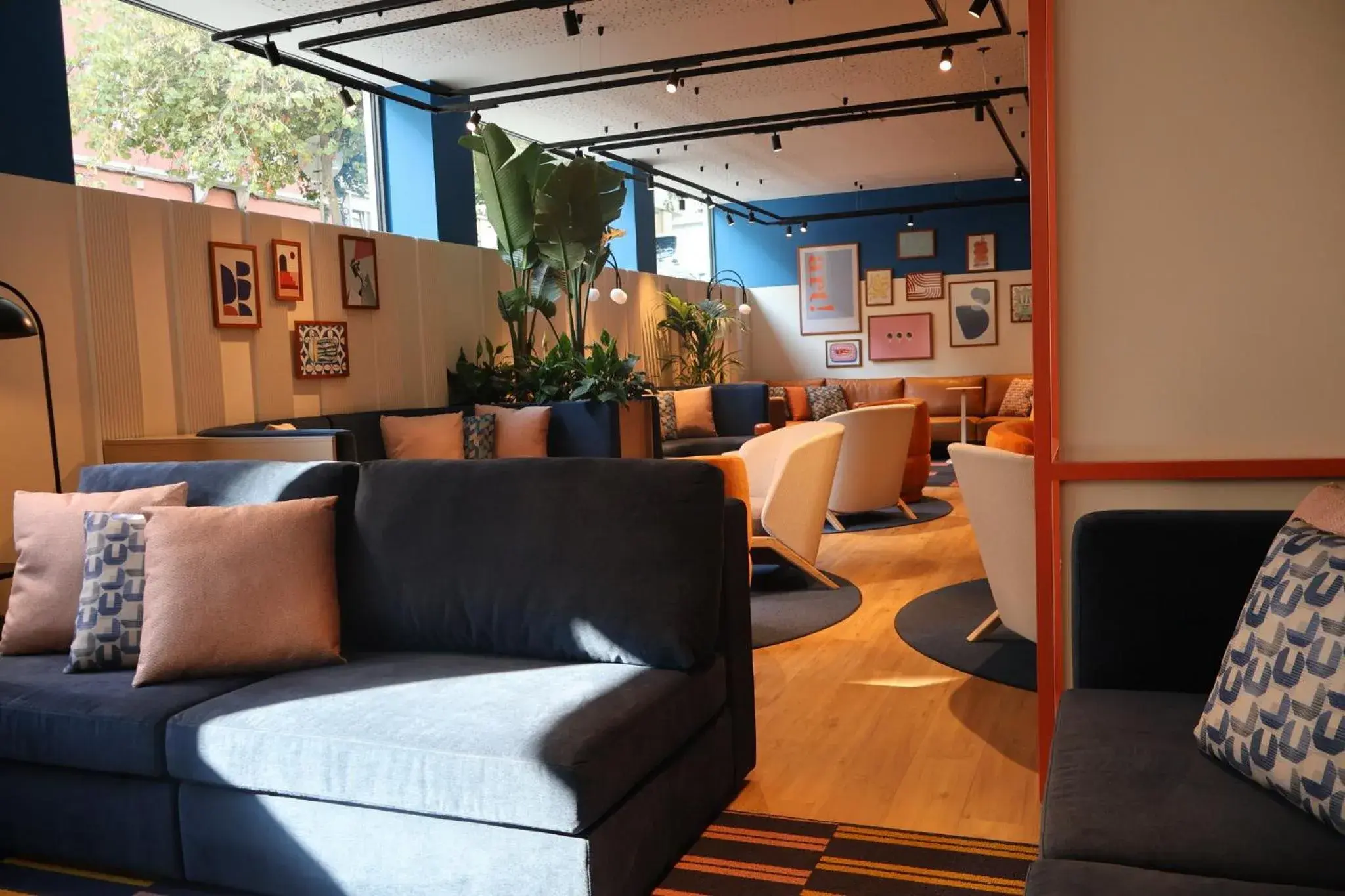 Property building in Holiday Inn Express & Suites Lisbon - Príncipe Real by IHG Property building in Holiday Inn Express & Suites Lisbon - Príncipe Real by IHG