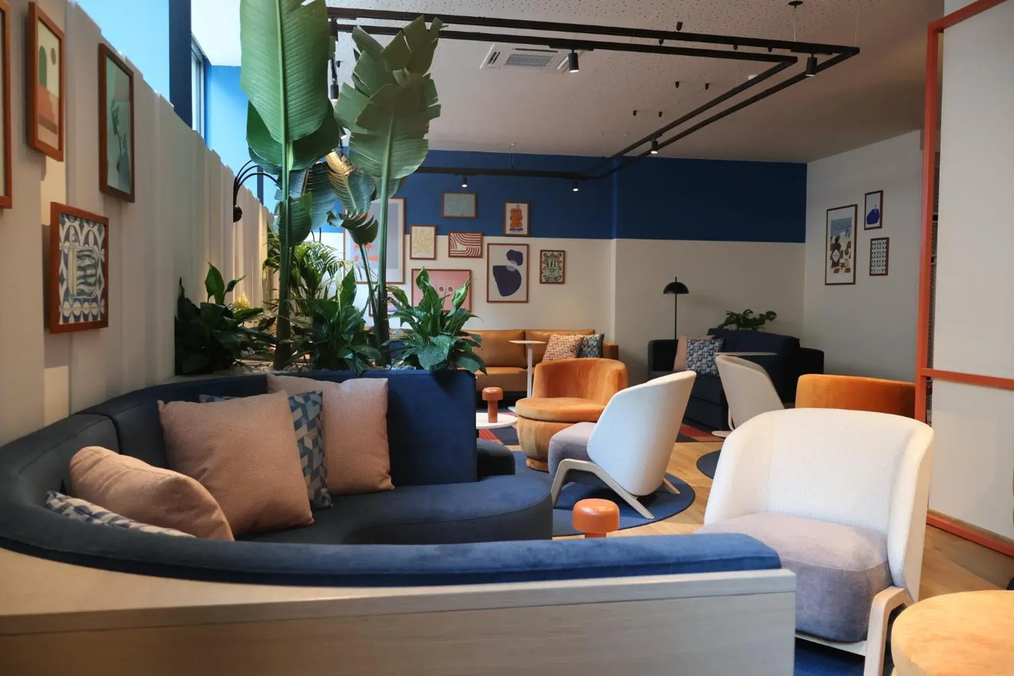 Property building in Holiday Inn Express & Suites Lisbon - Príncipe Real by IHG Property building in Holiday Inn Express & Suites Lisbon - Príncipe Real by IHG