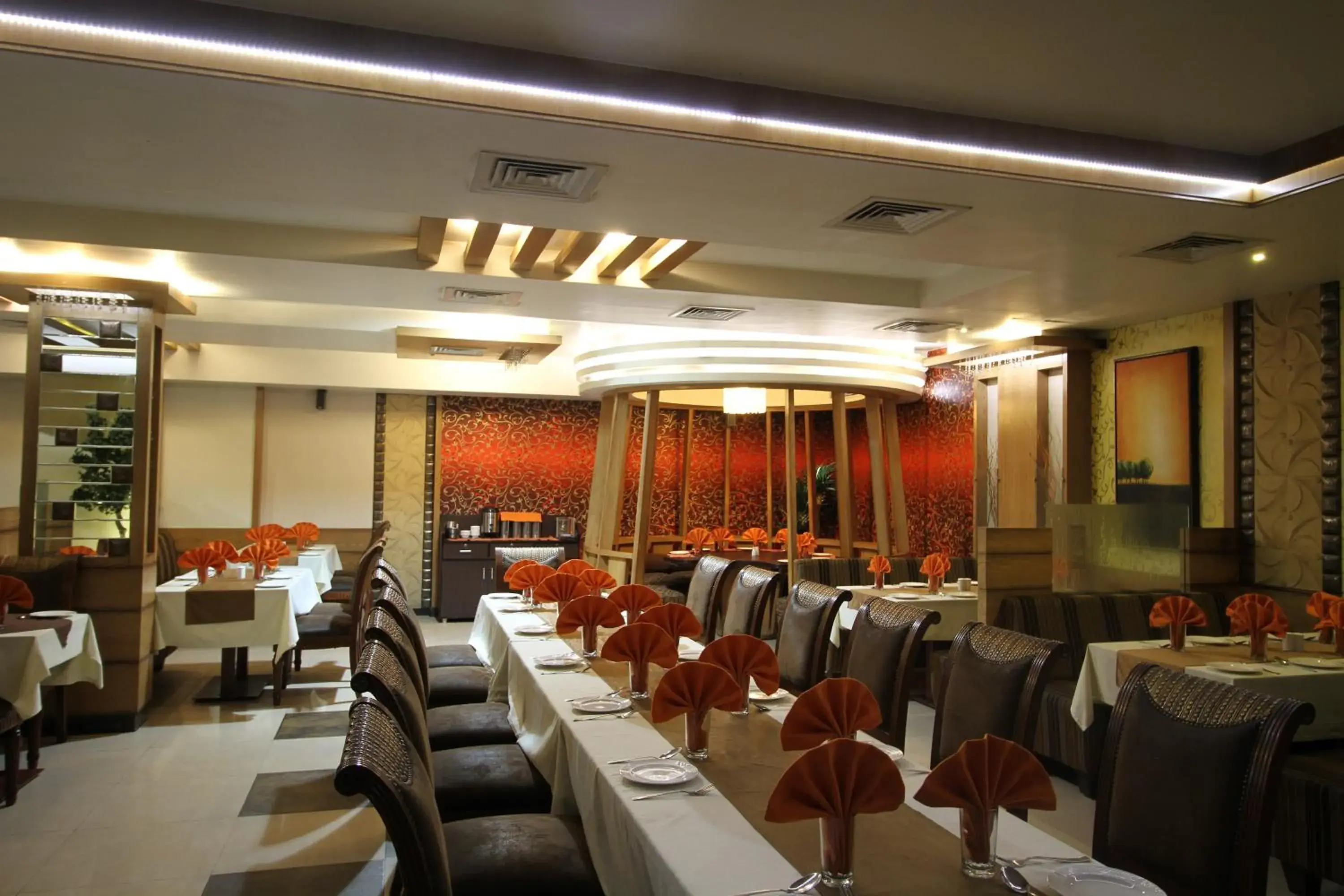 Restaurant/places to eat in Hotel Meera Restaurant/places to eat in Hotel Meera