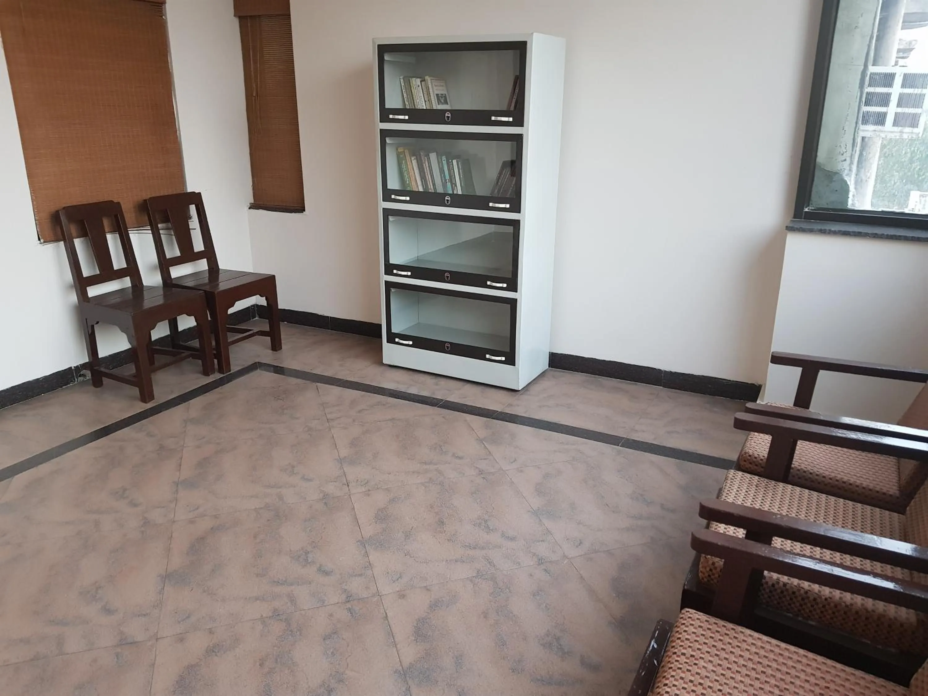 Library in Hotel Meera