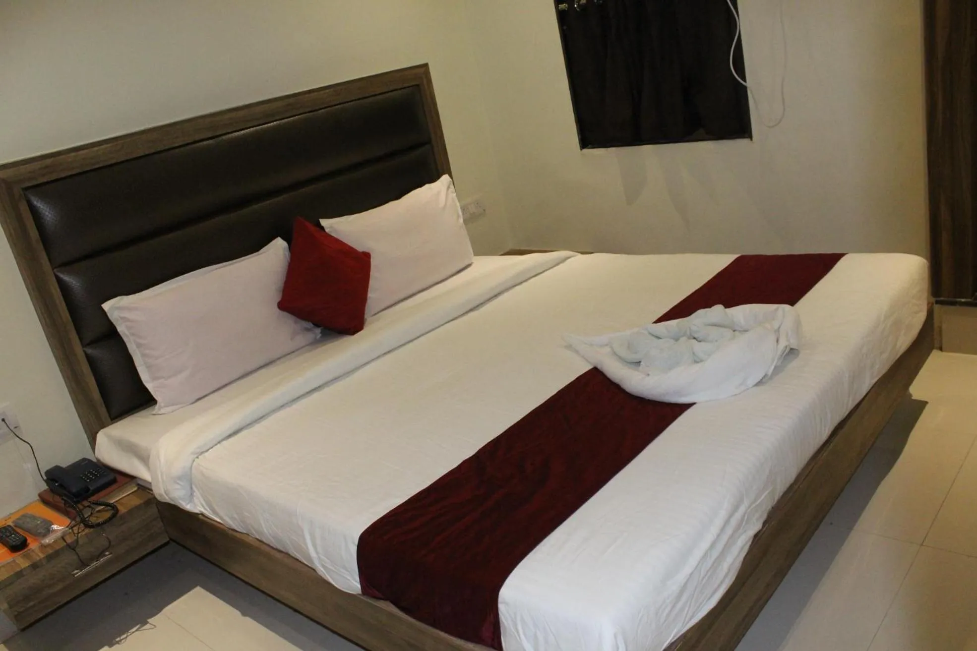 Bed in Hotel Meera