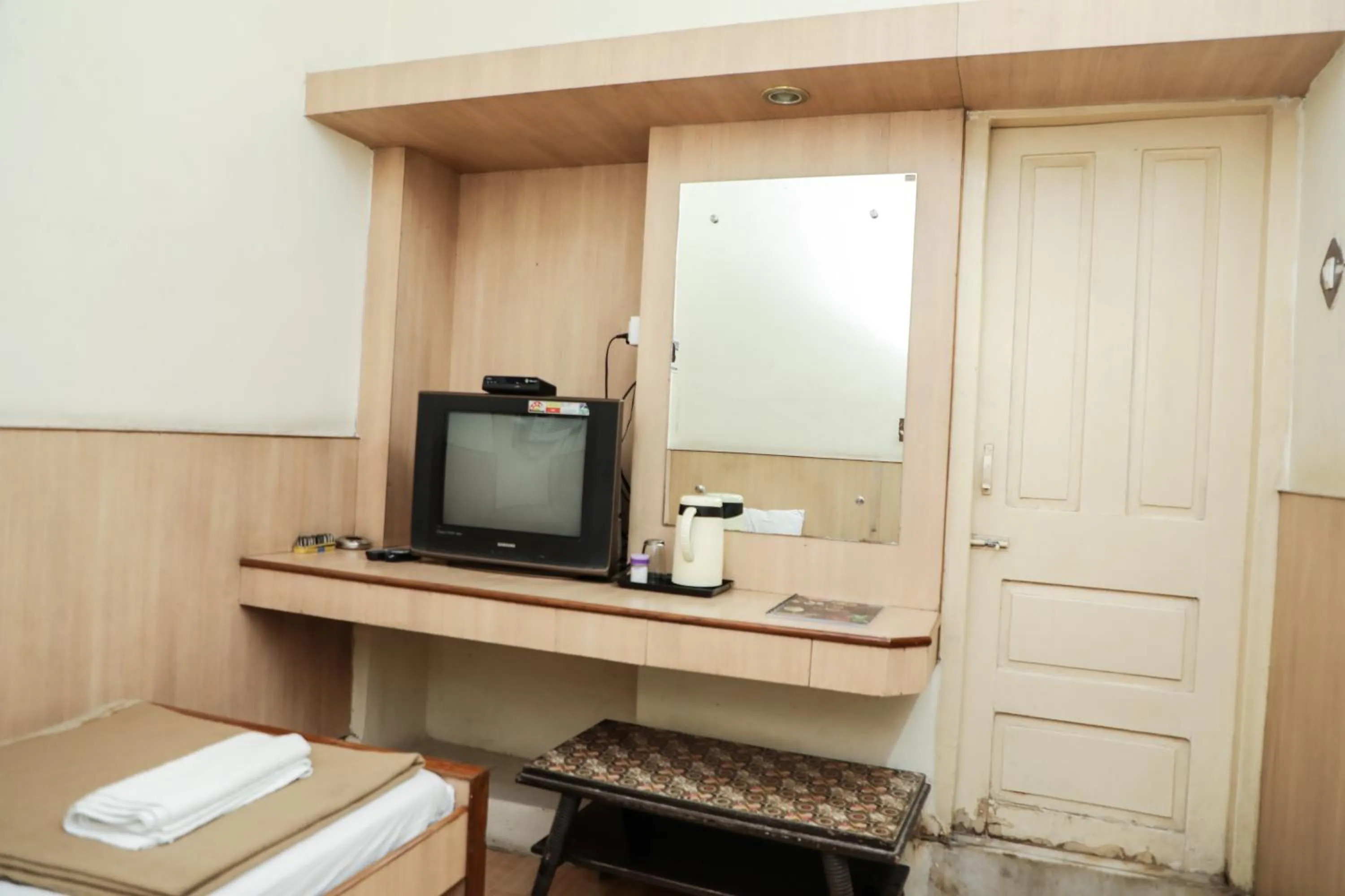 TV and multimedia in Hotel Meera