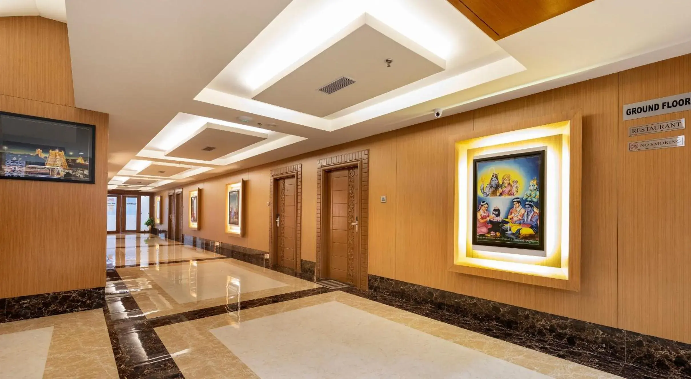 Facade/entrance in Hotel ARJUNAA Facade/entrance in Hotel ARJUNAA