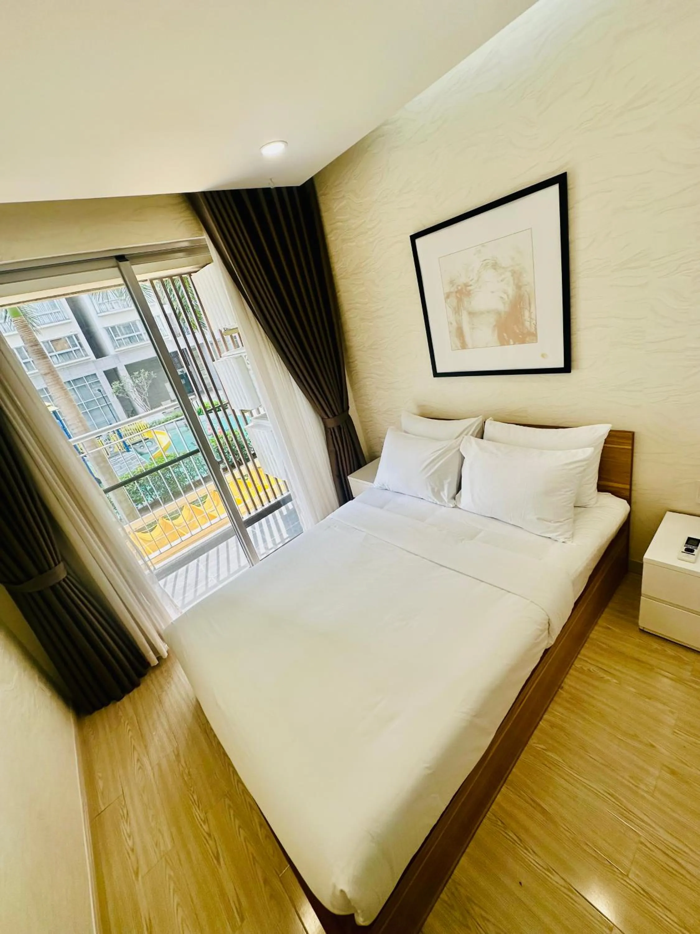 Bed in Scenic Valley Suite