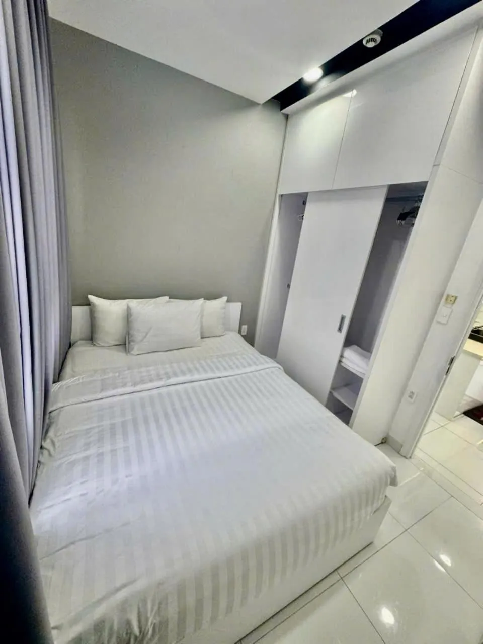 Bed in Scenic Valley Suite