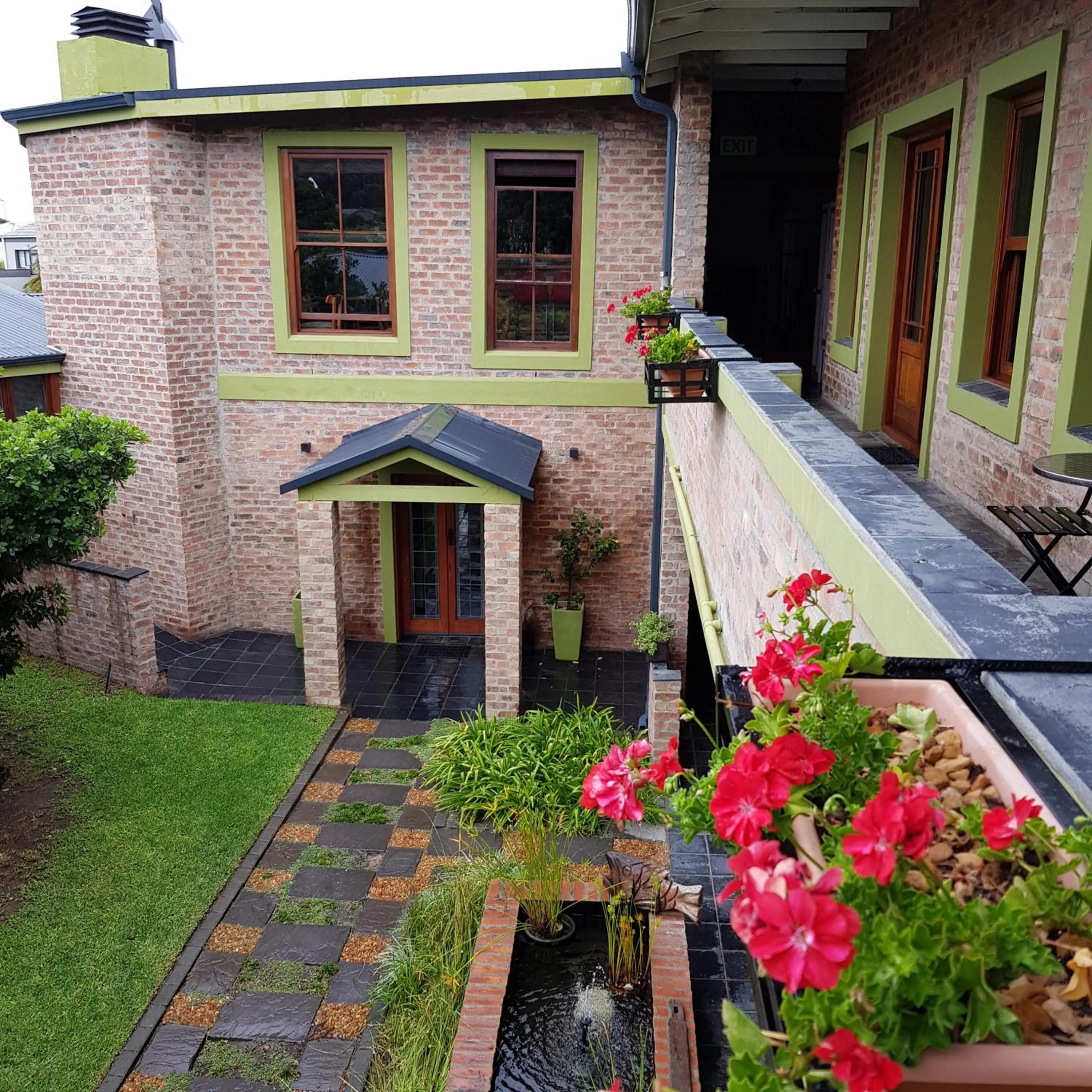 Property building in Port Del Mar Guesthouse