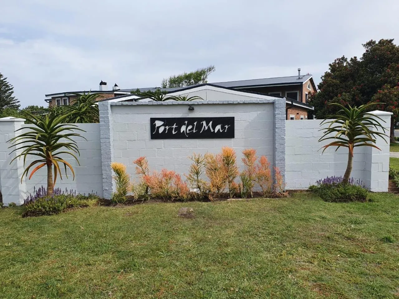 Property building in Port Del Mar Guesthouse