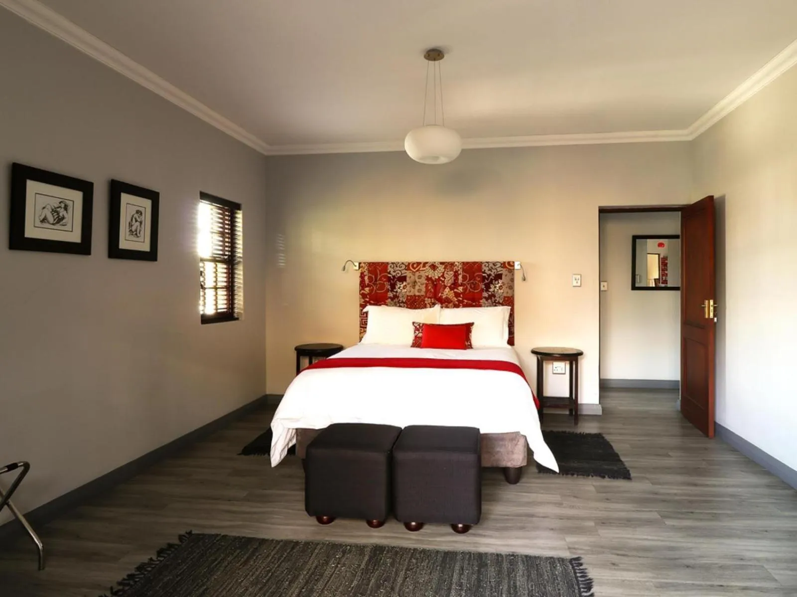 Photo of the whole room, Bed in Port Del Mar Guesthouse