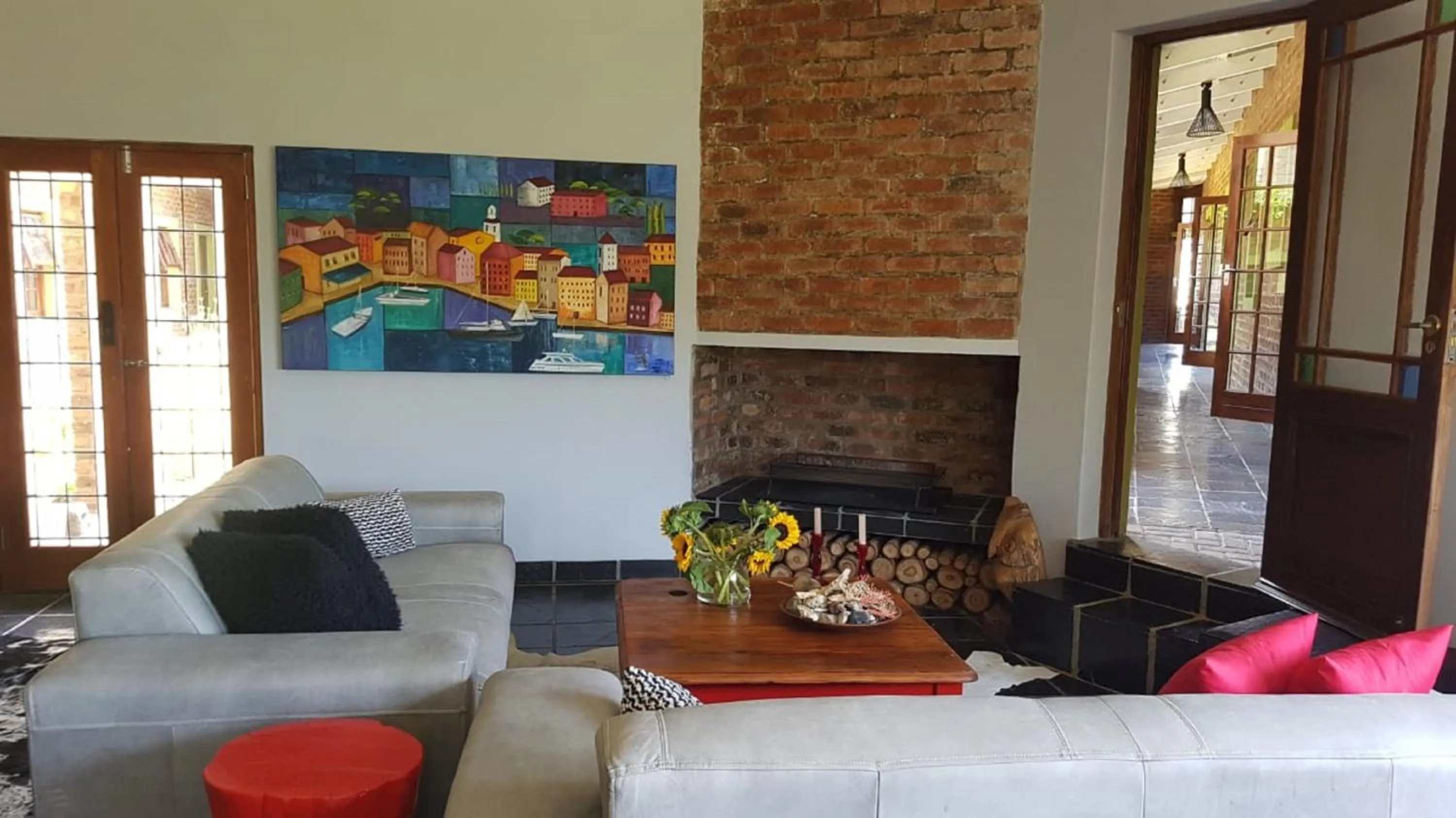 Seating area in Port Del Mar Guesthouse