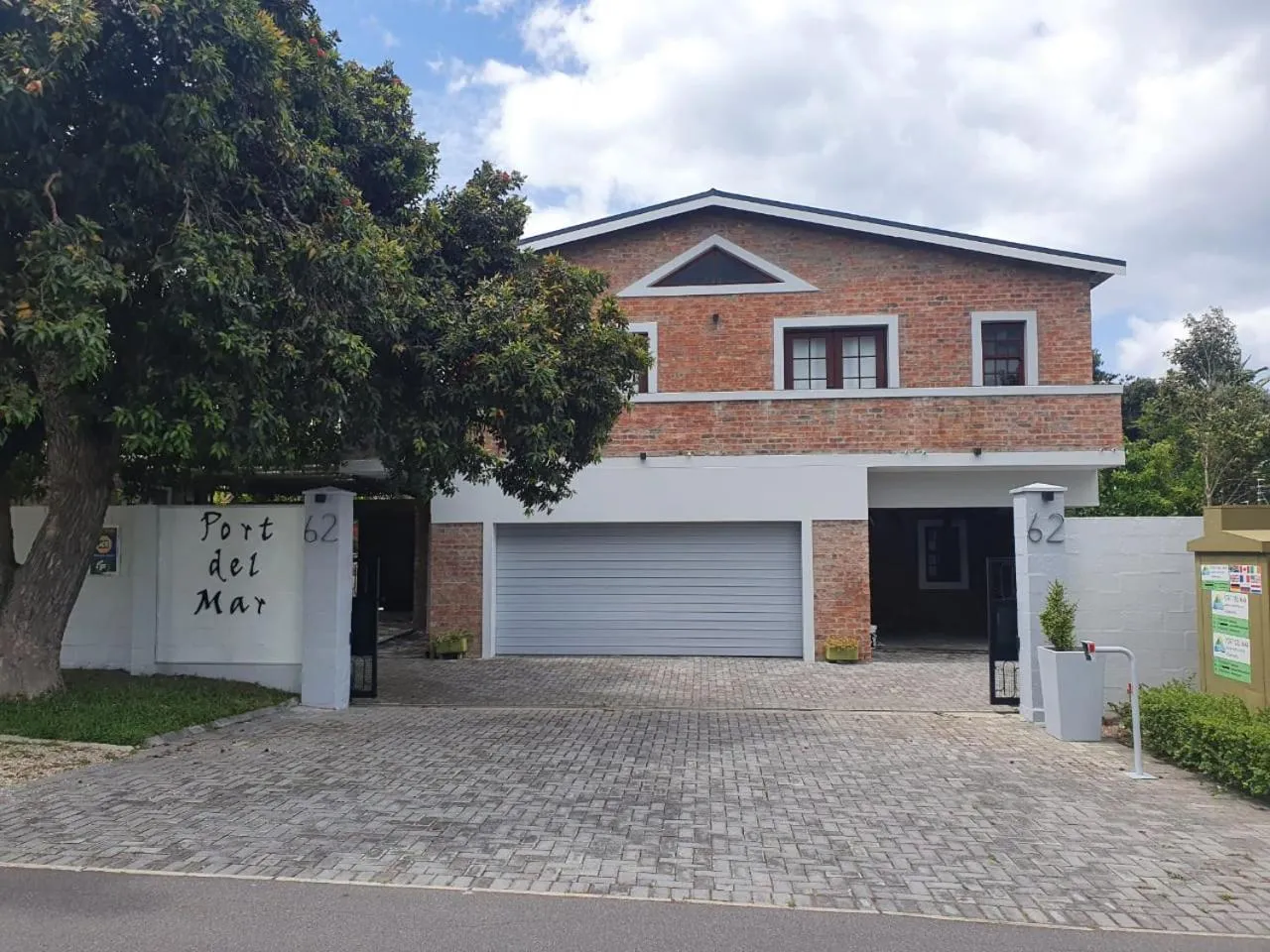 Property building in Port Del Mar Guesthouse