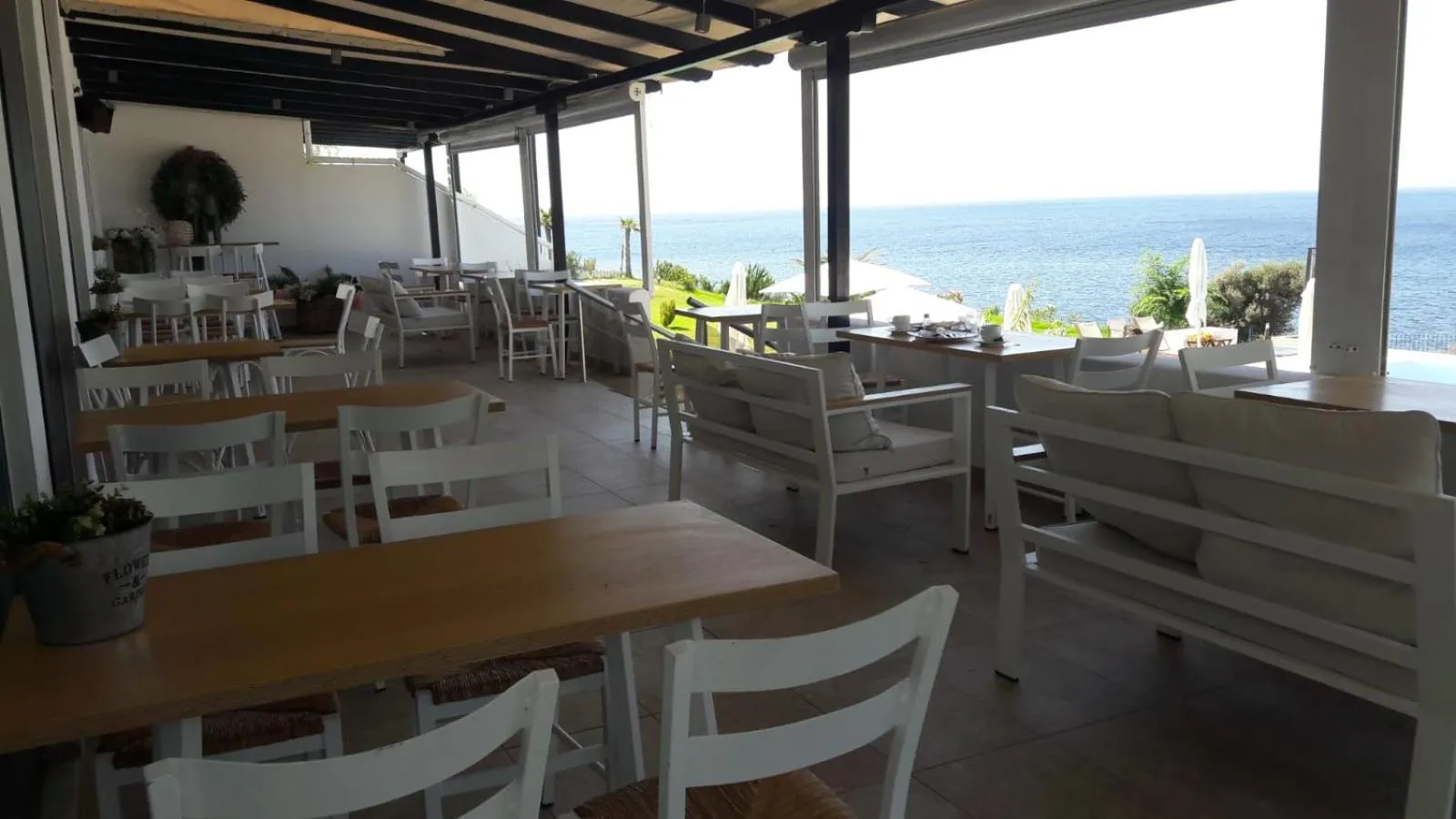 Restaurant/places to eat in Samothraki Beach Boutique Hotel