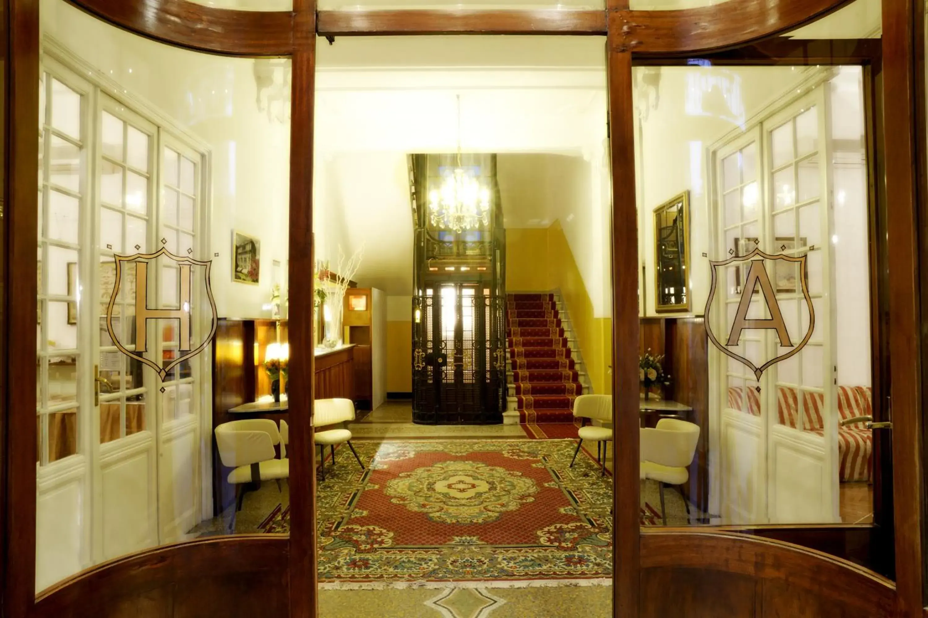 Facade/entrance in Hotel Alfieri Facade/entrance in Hotel Alfieri