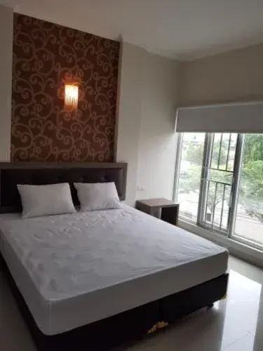 Bed in Ethan Hotel Kelapa Gading Bed in Ethan Hotel Kelapa Gading