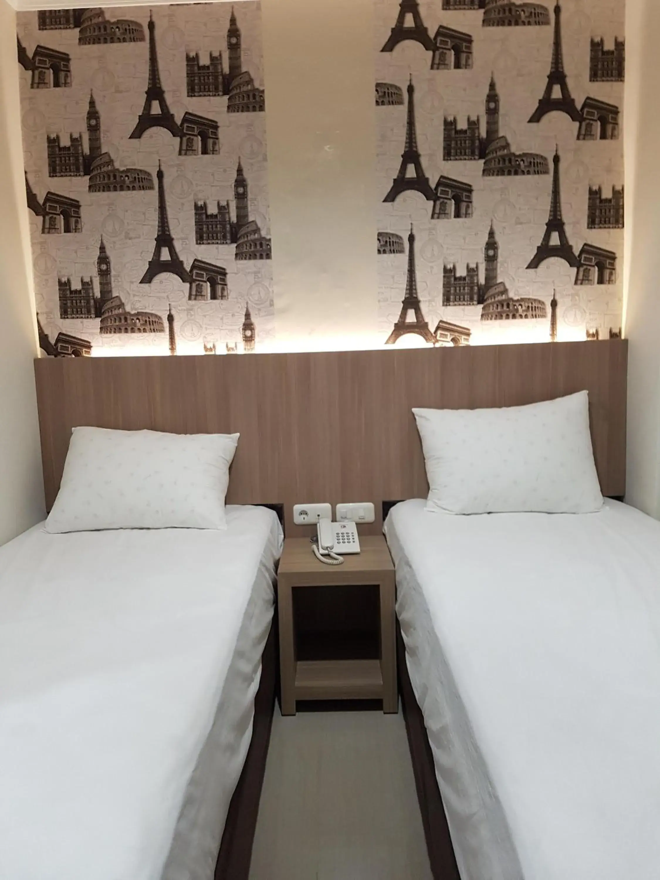Bed in Ethan Hotel Kelapa Gading Bed in Ethan Hotel Kelapa Gading