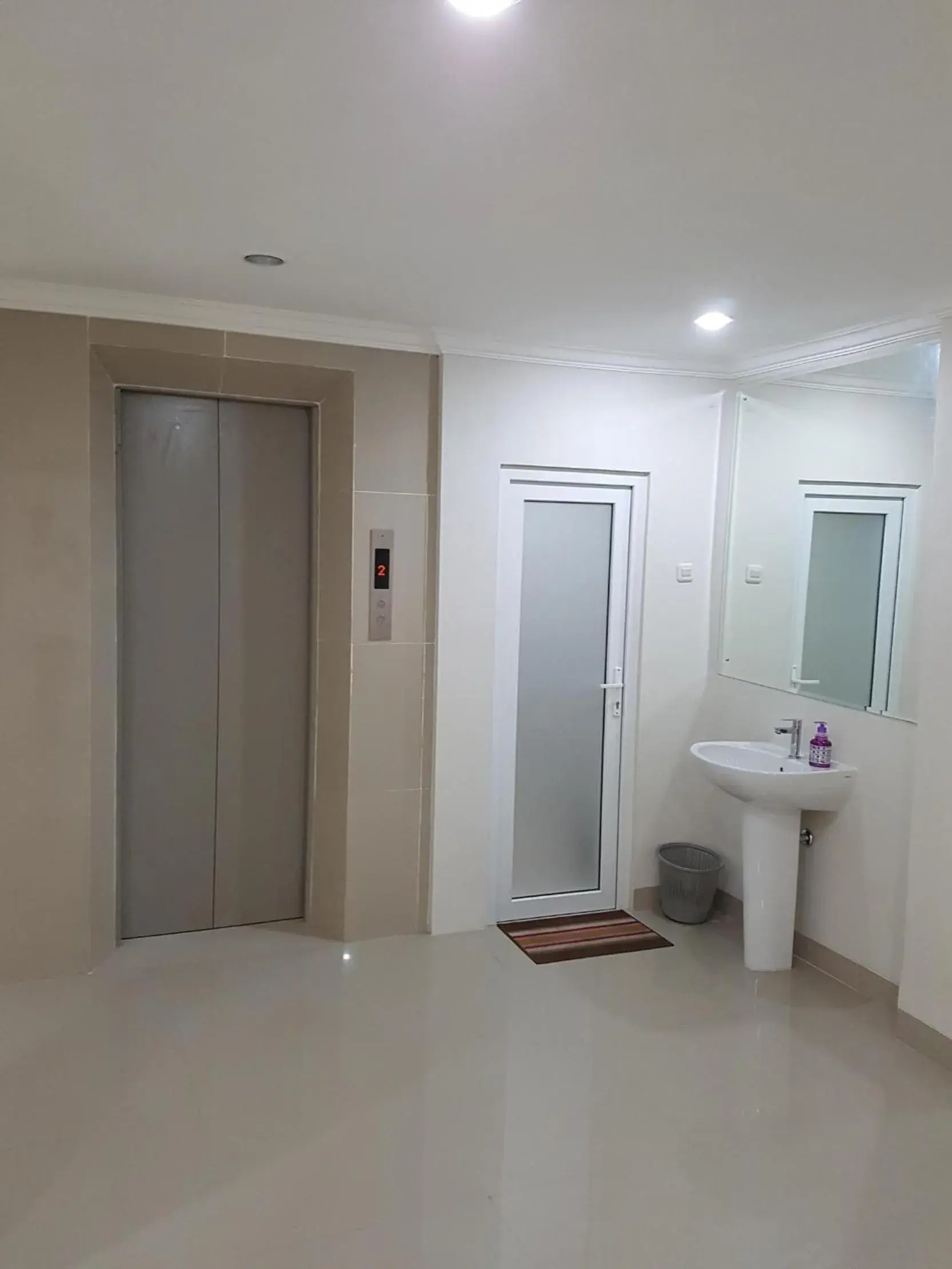 Property building in Ethan Hotel Kelapa Gading Property building in Ethan Hotel Kelapa Gading