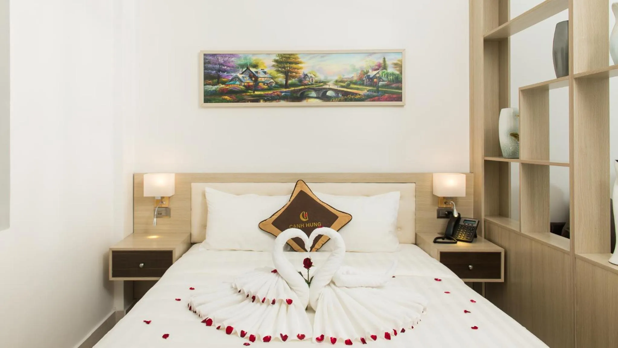 Bed in Canh Hung Palace