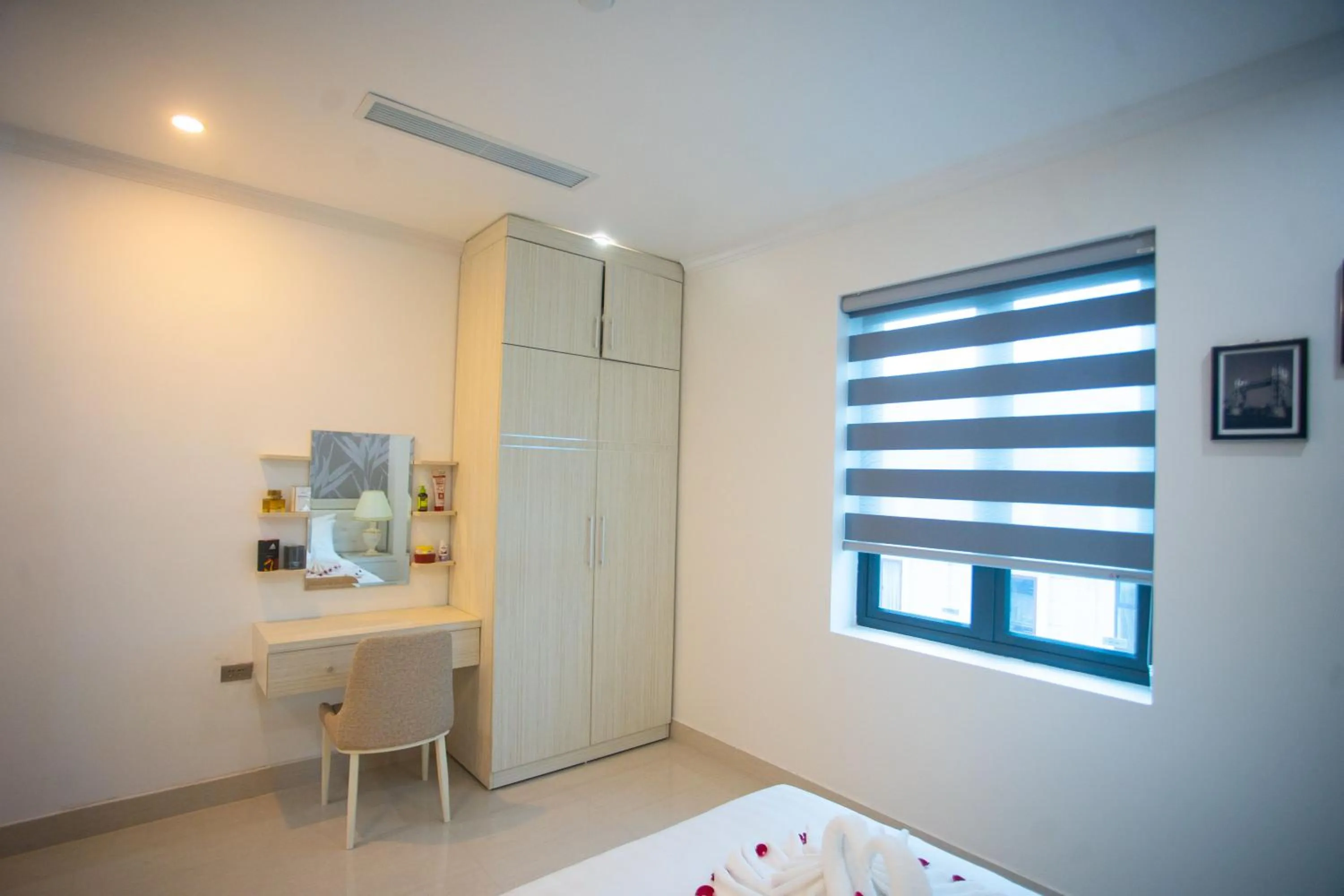 Bed in Canh Hung Palace