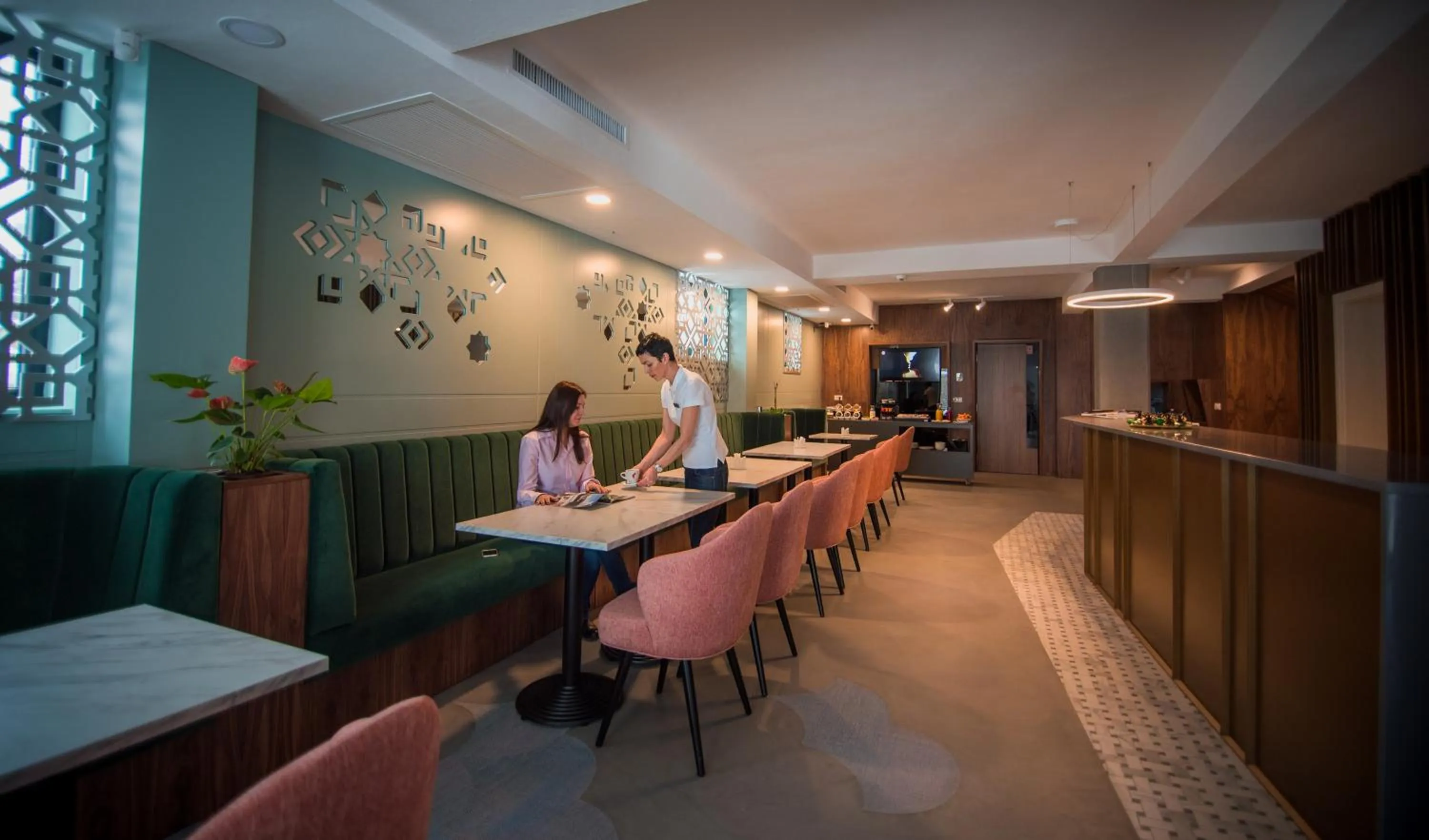 Buffet breakfast in Element