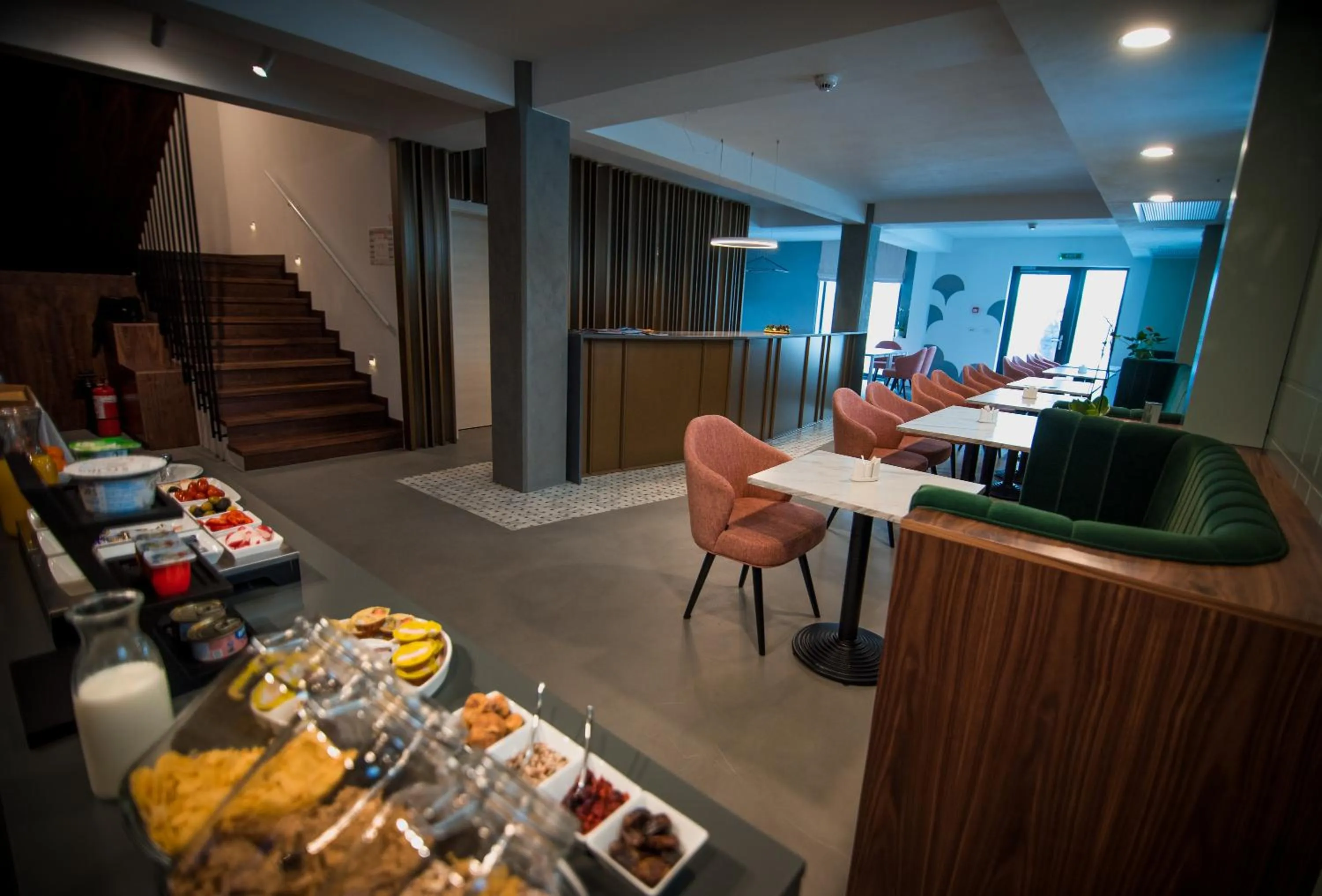 Buffet breakfast in Element