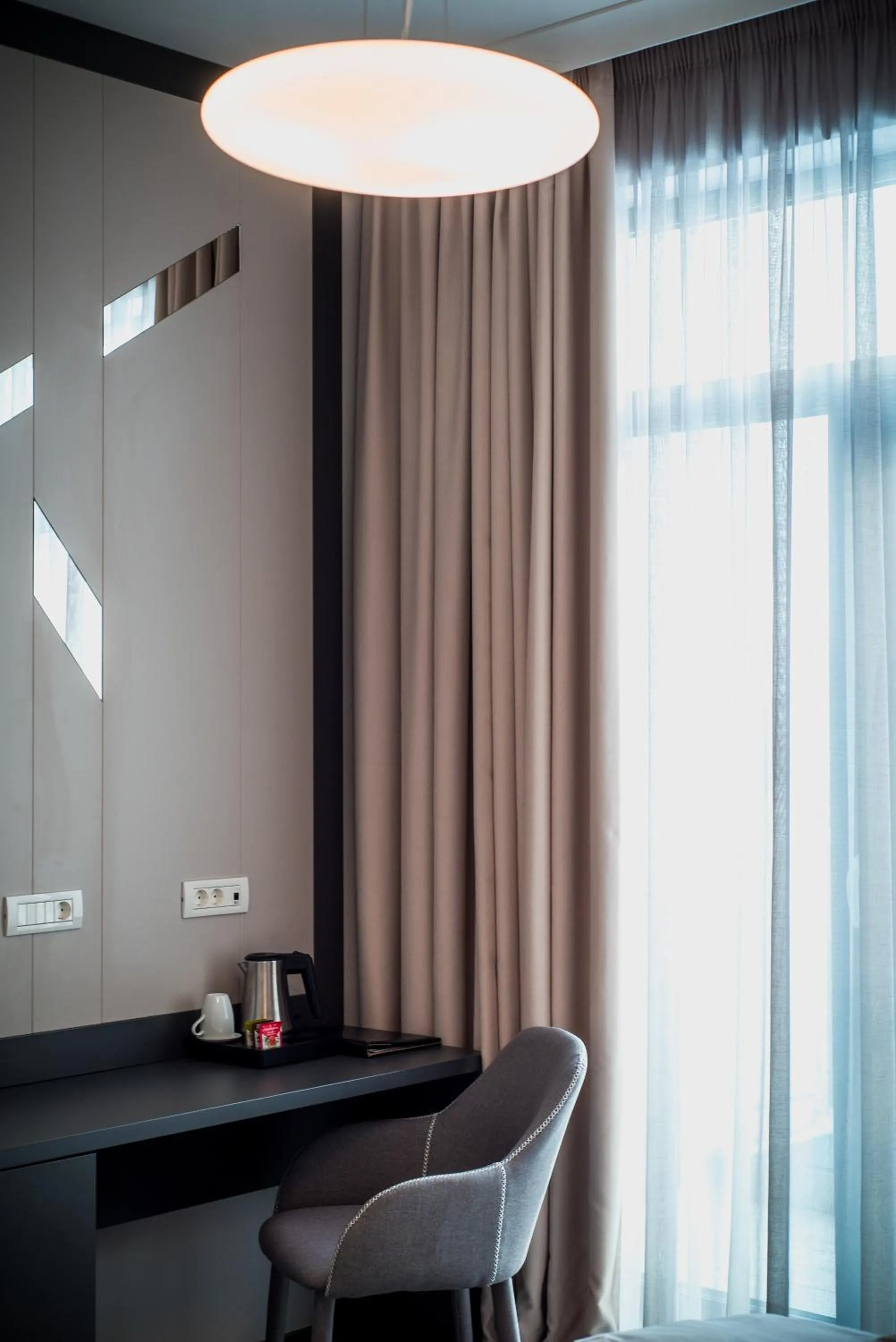 Photo of the whole room in Element