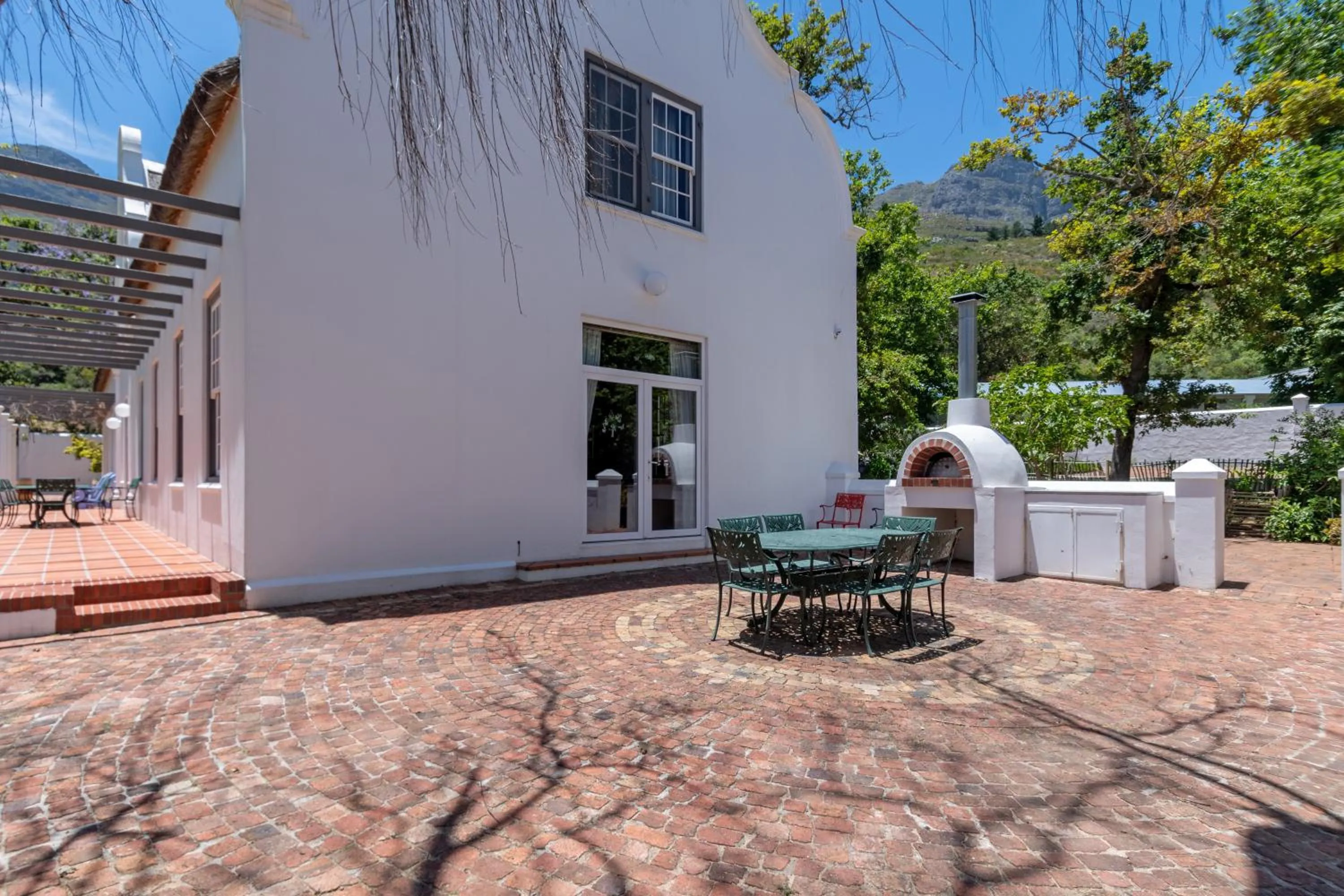 Property building in Mont Angelis