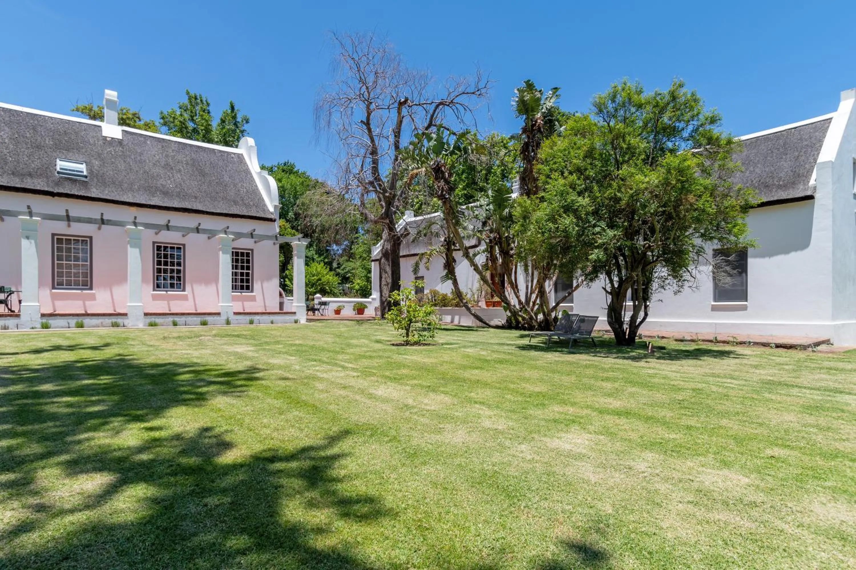 Property building in Mont Angelis