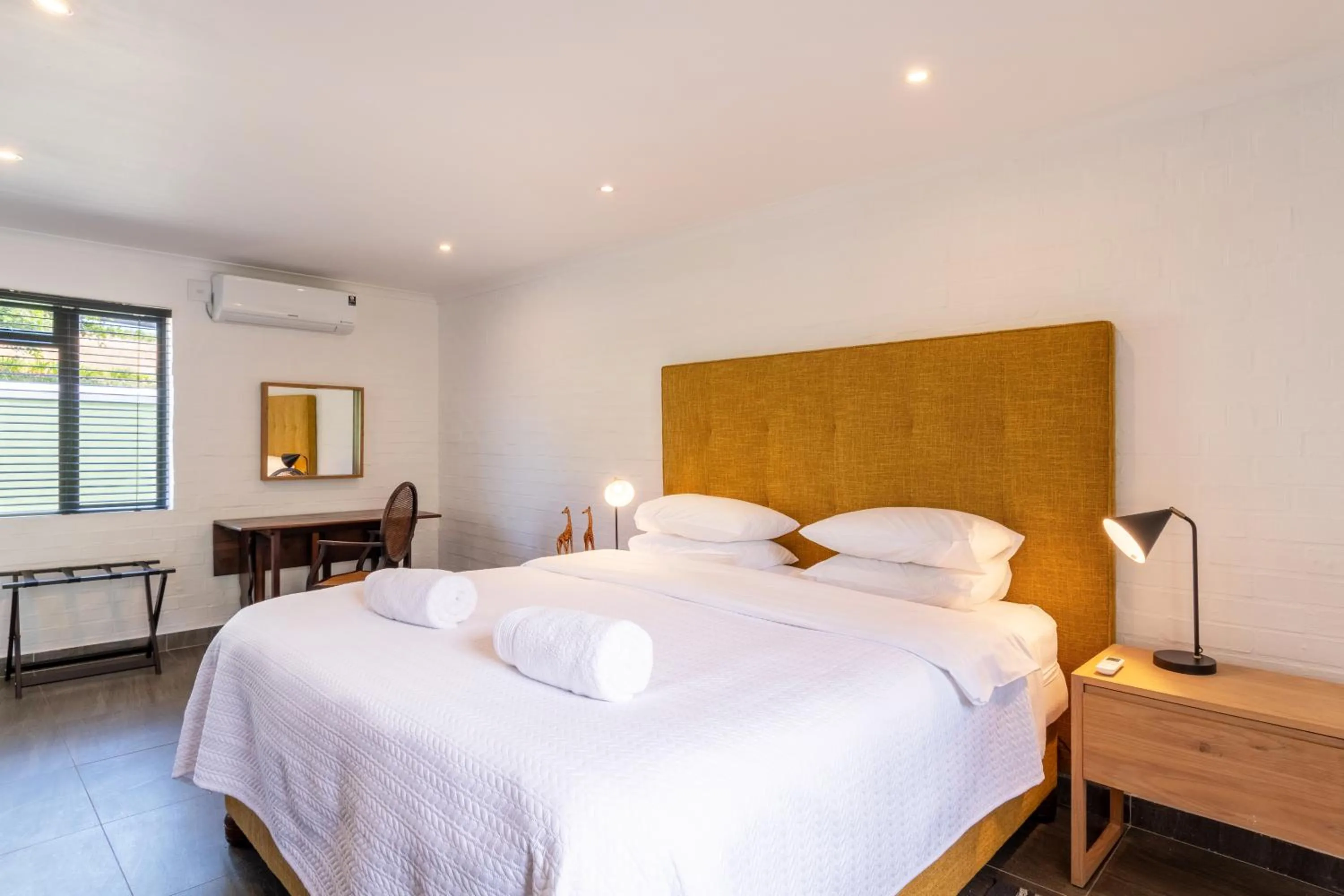 Bedroom, Bed in Mont Angelis