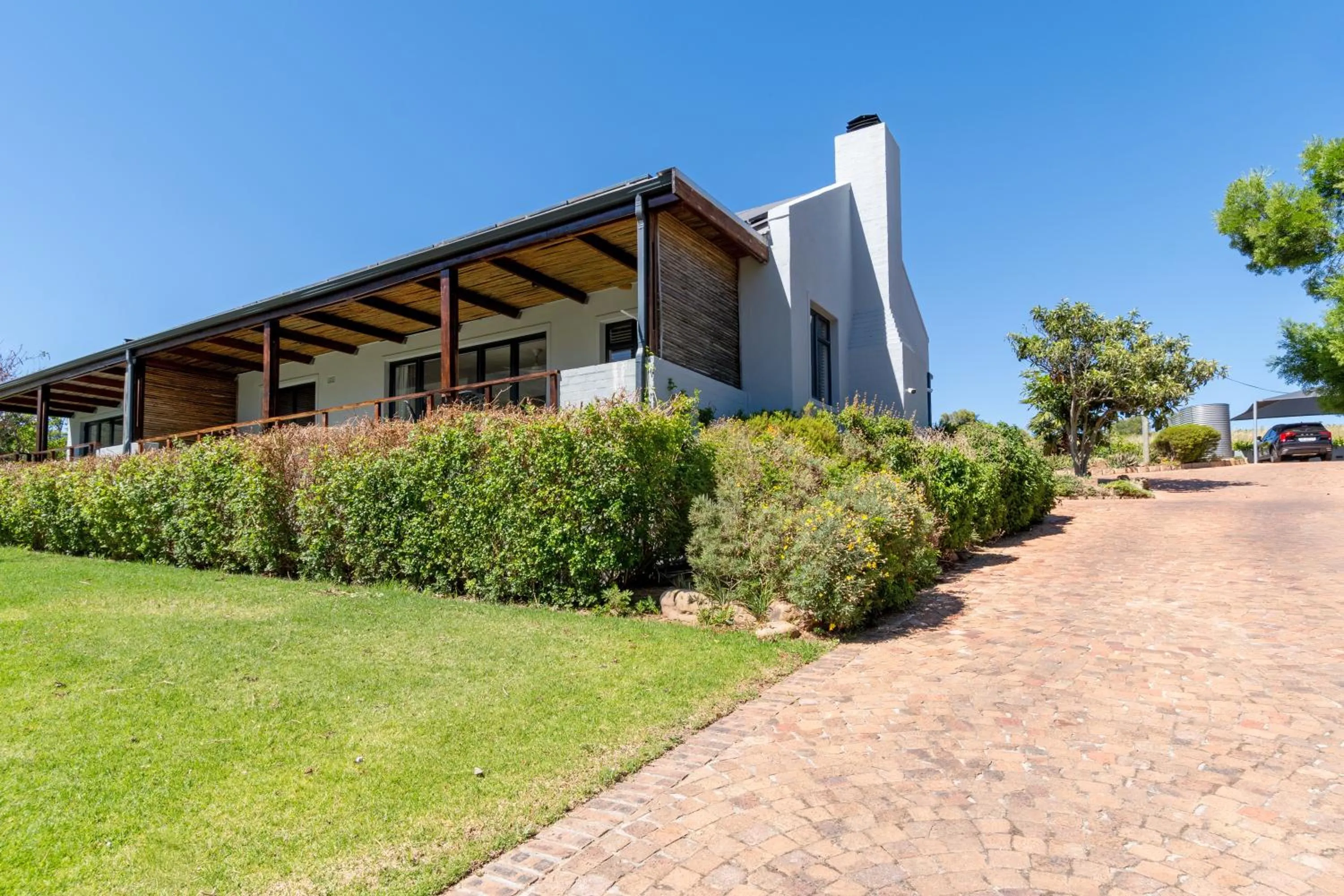 Property building in Mont Angelis