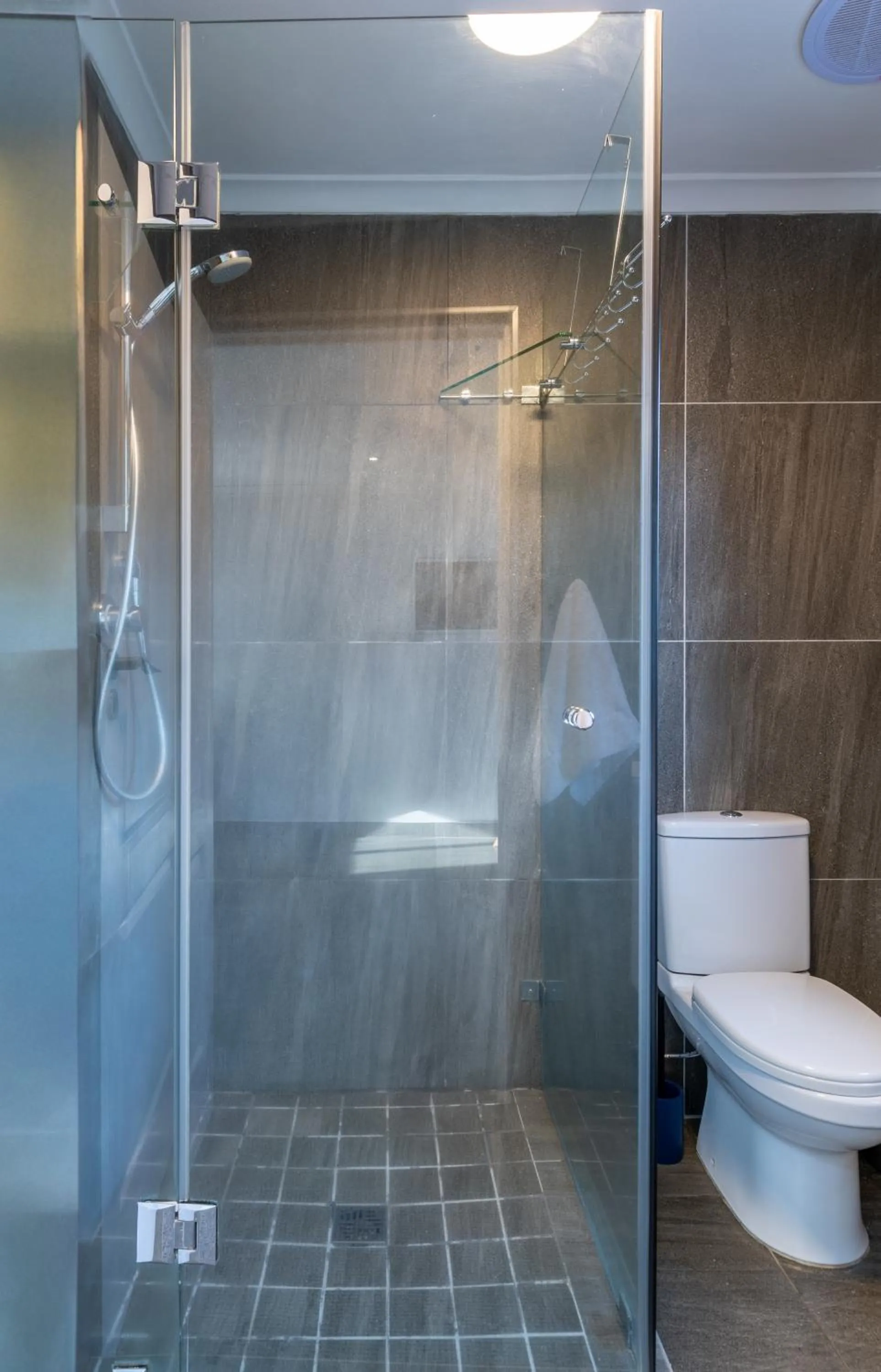 Shower in Mont Angelis