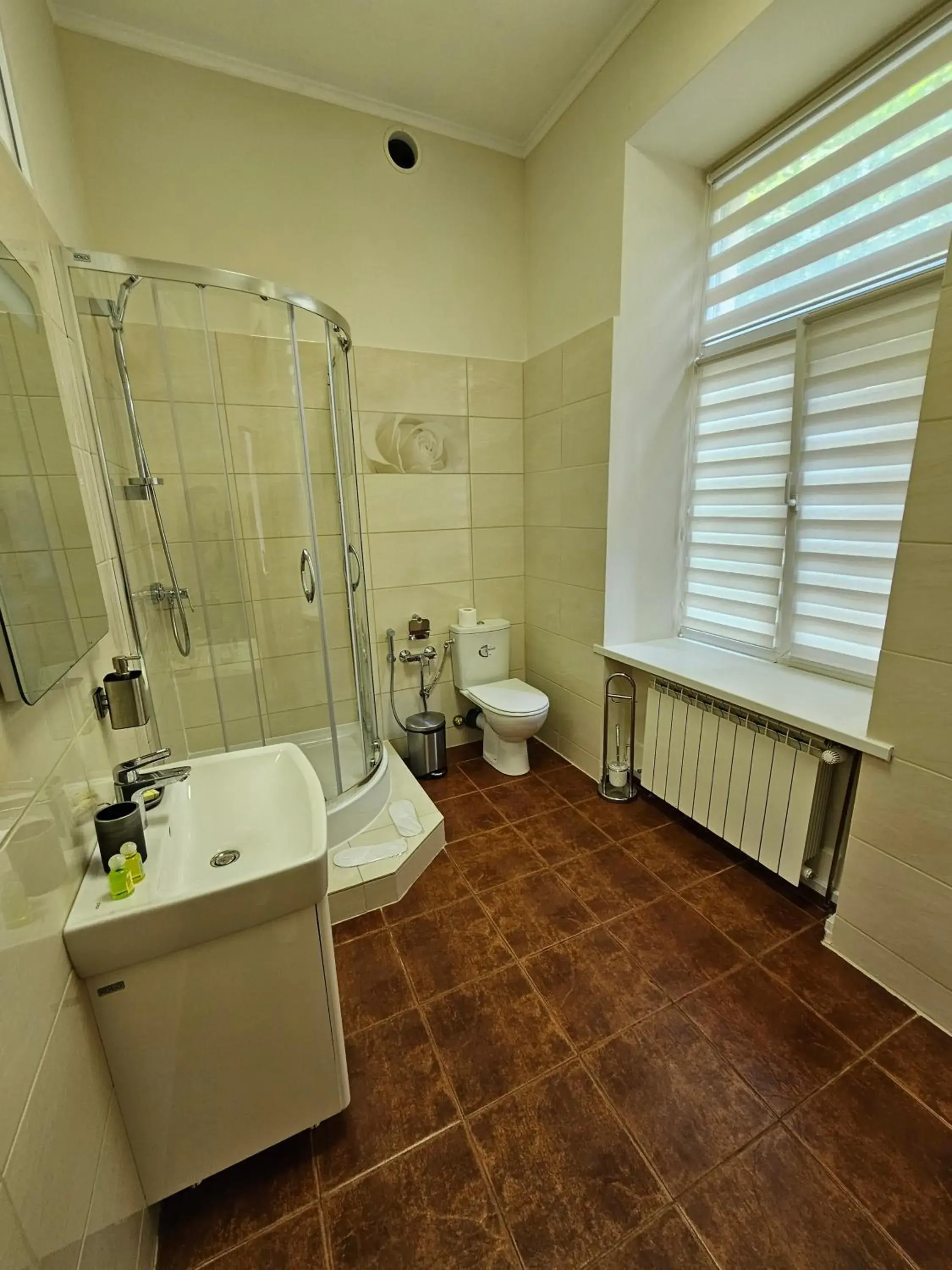 Family Room with Bathroom in Coin Apartments & Poshtel Family Room with Bathroom in Coin Apartments & Poshtel