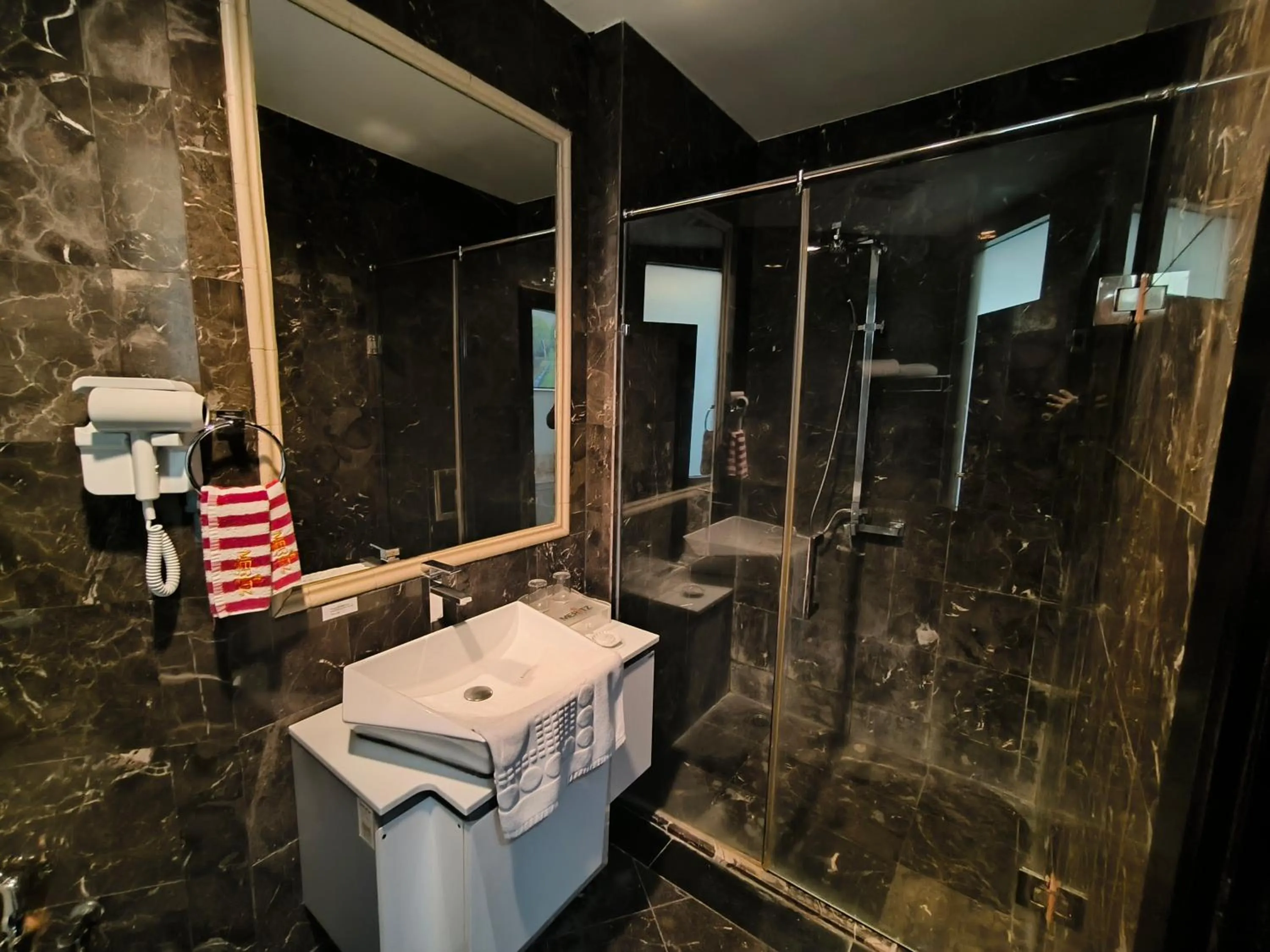 Bathroom in Meritz Hotel
