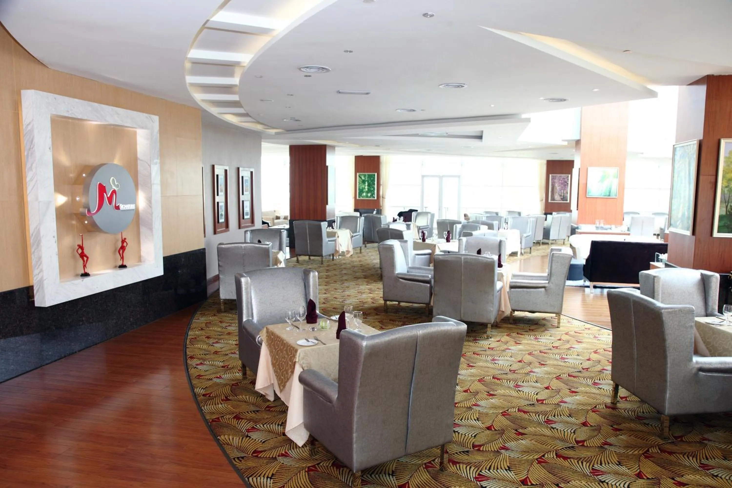 Restaurant/places to eat in Meritz Hotel