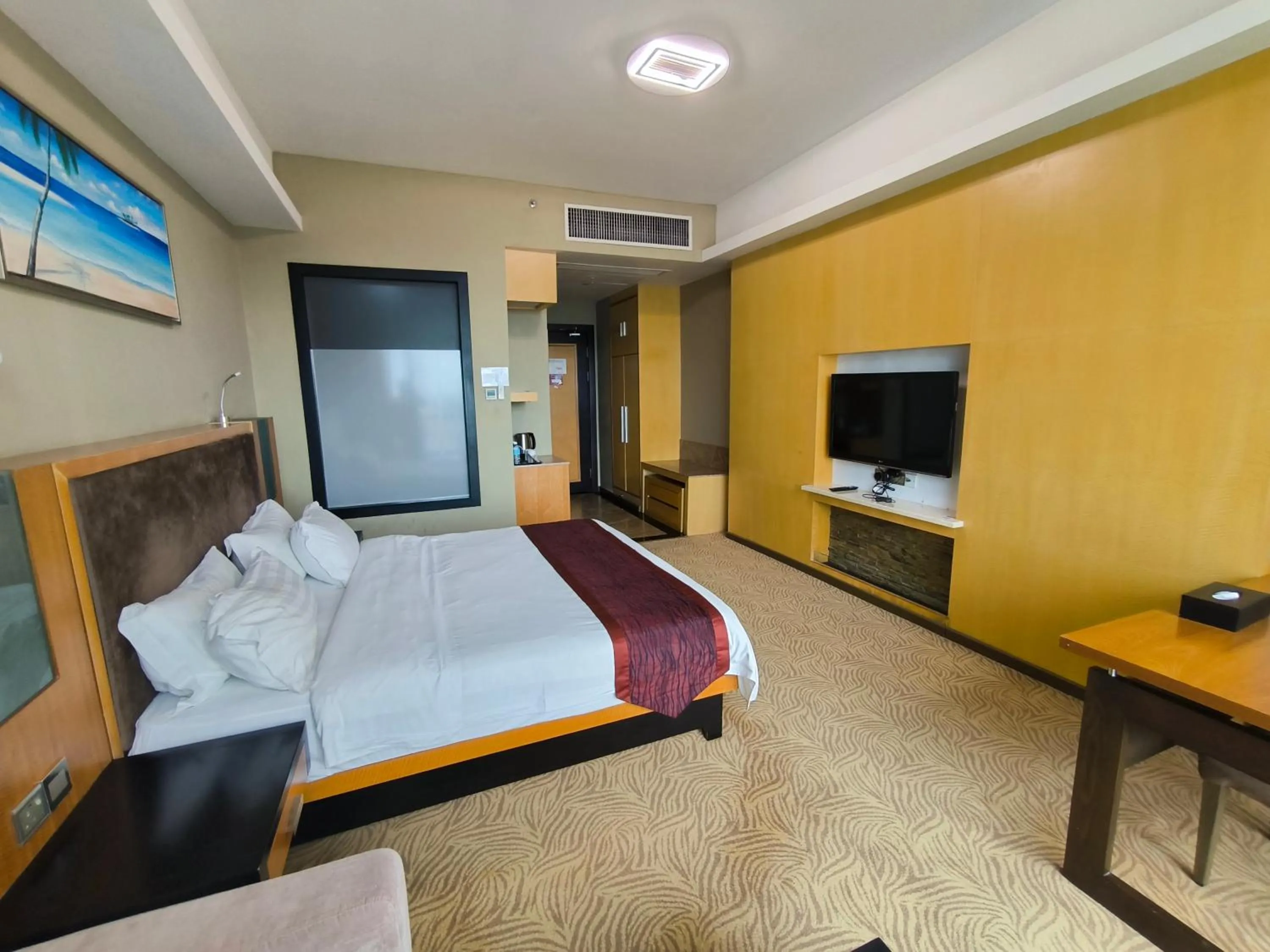 Photo of the whole room, Bed in Meritz Hotel