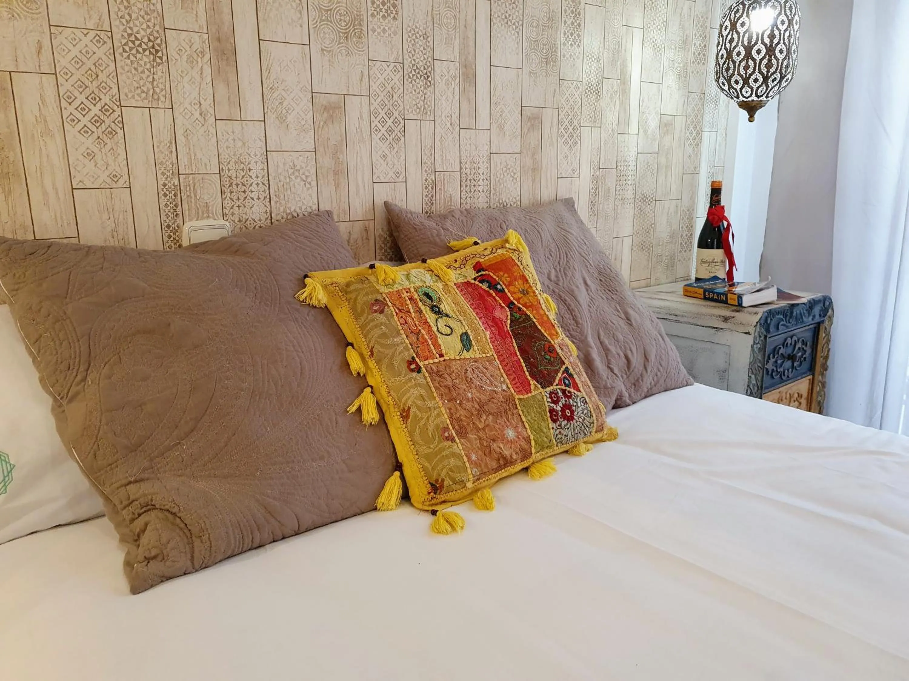 Bedroom, Bed in Triana Luxury Home