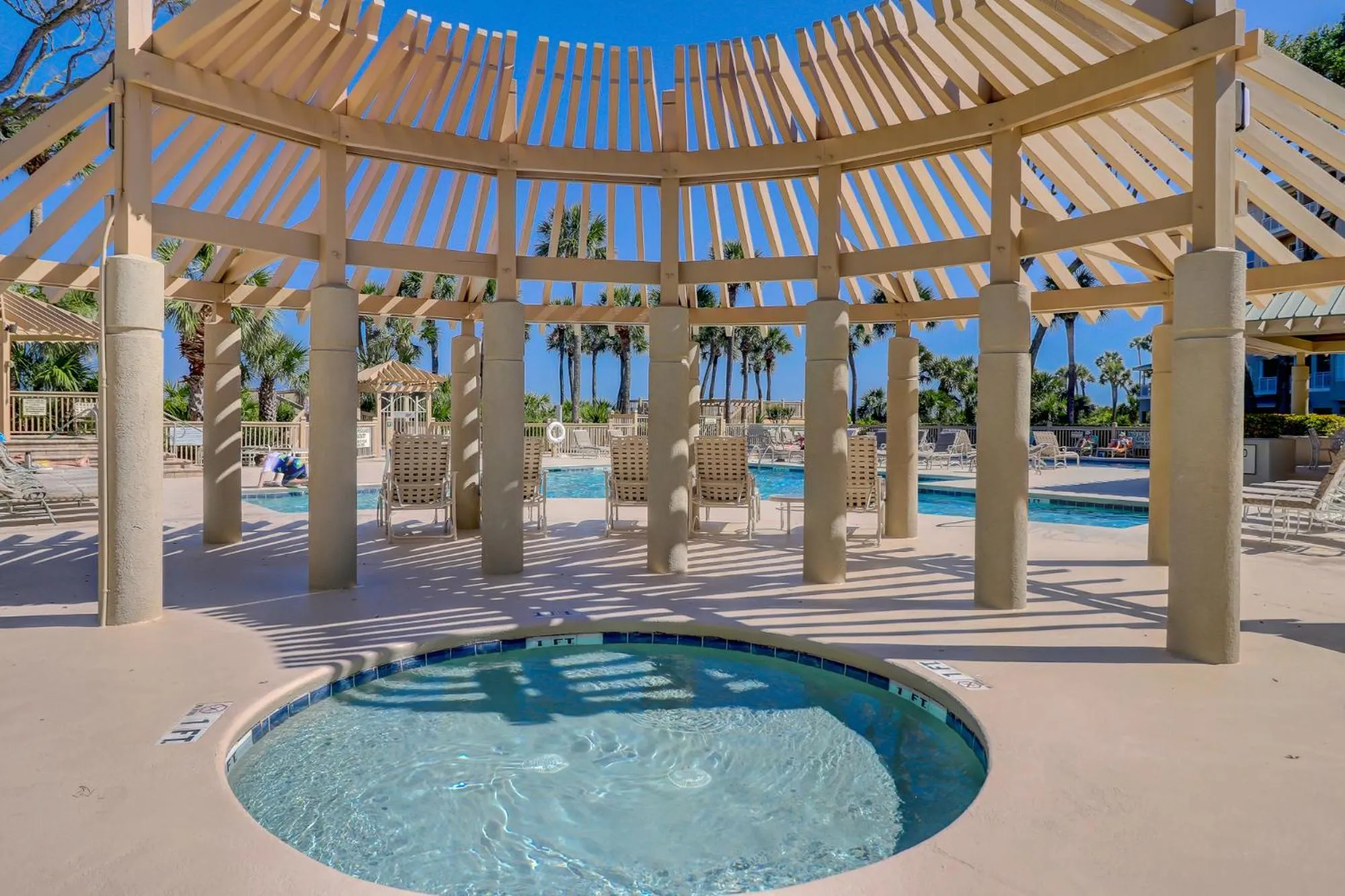 Luxury 2 BR 2 BA Oceanfront Condo King Bed 2 Twins Bikes & Beach Gear included
