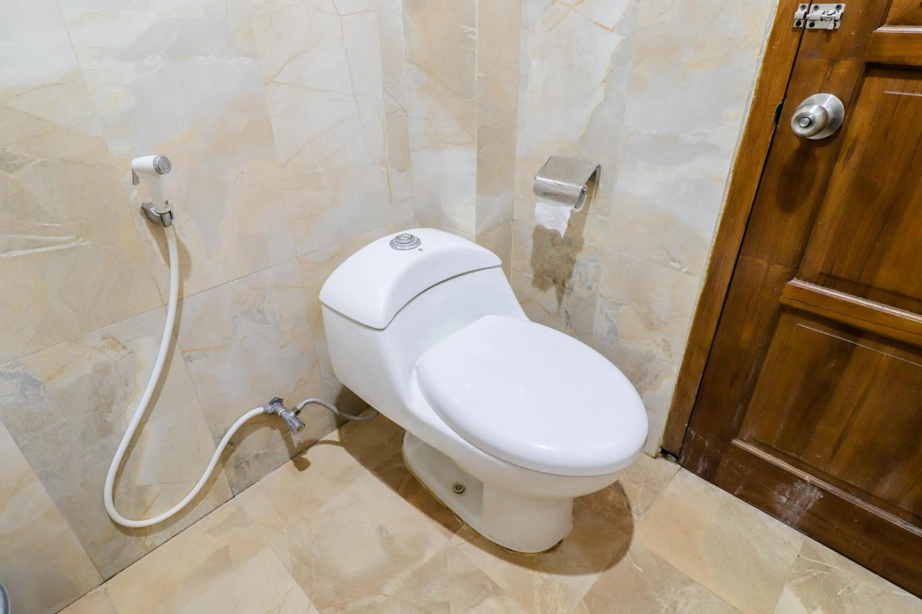 Toilet in Hotel Safara Yogyakarta