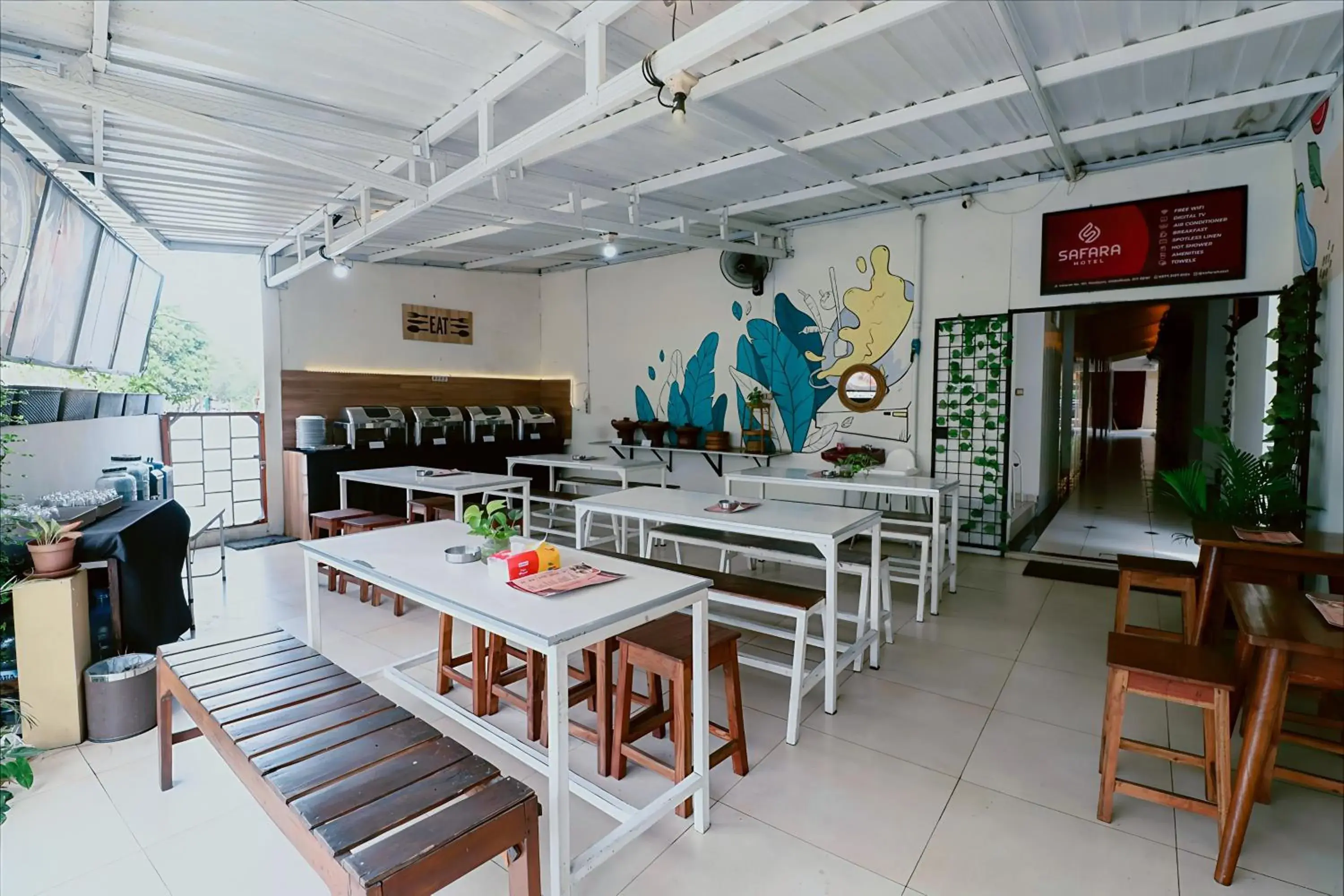 Restaurant/places to eat in Hotel Safara Yogyakarta Restaurant/places to eat in Hotel Safara Yogyakarta
