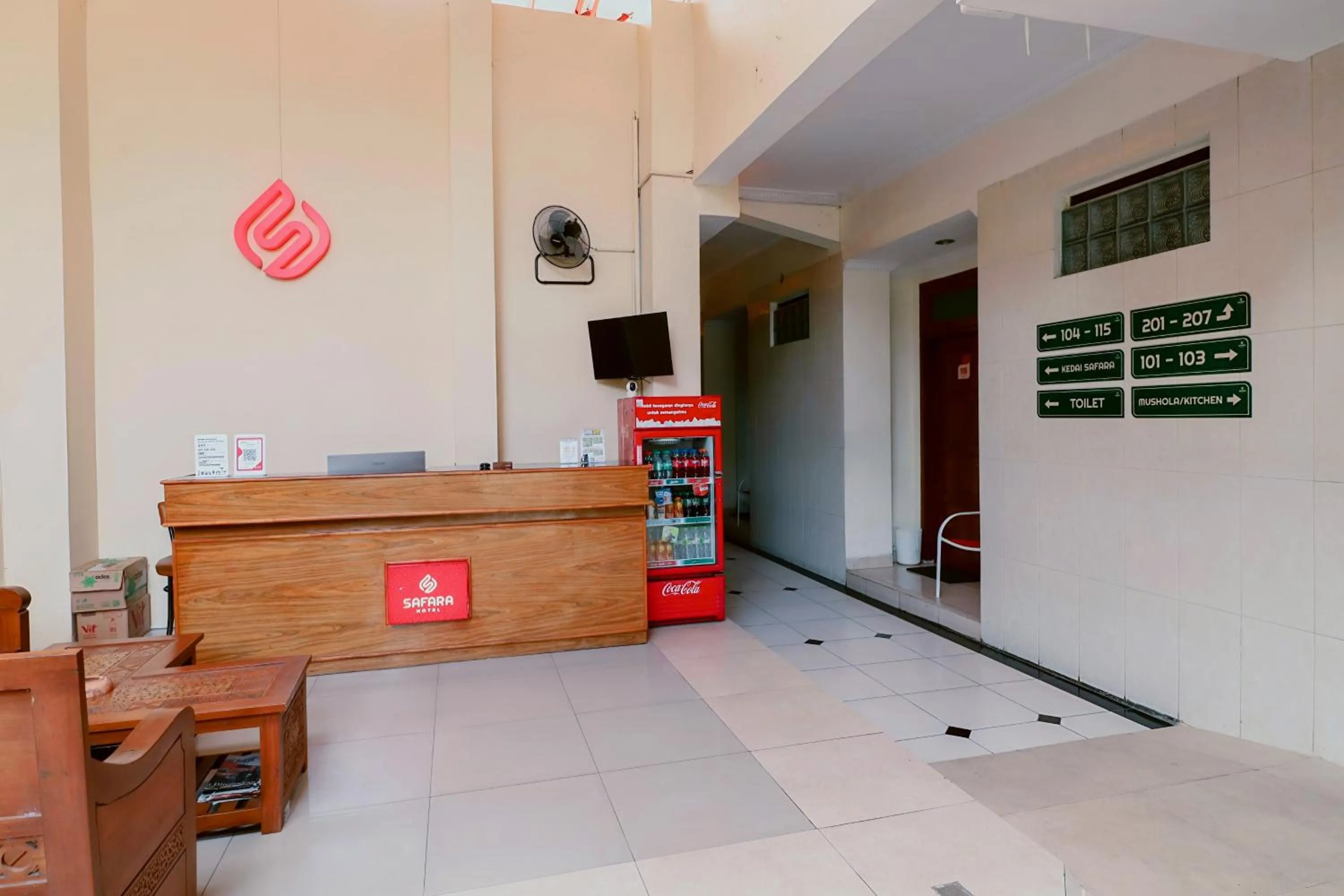 Living room in Hotel Safara Yogyakarta