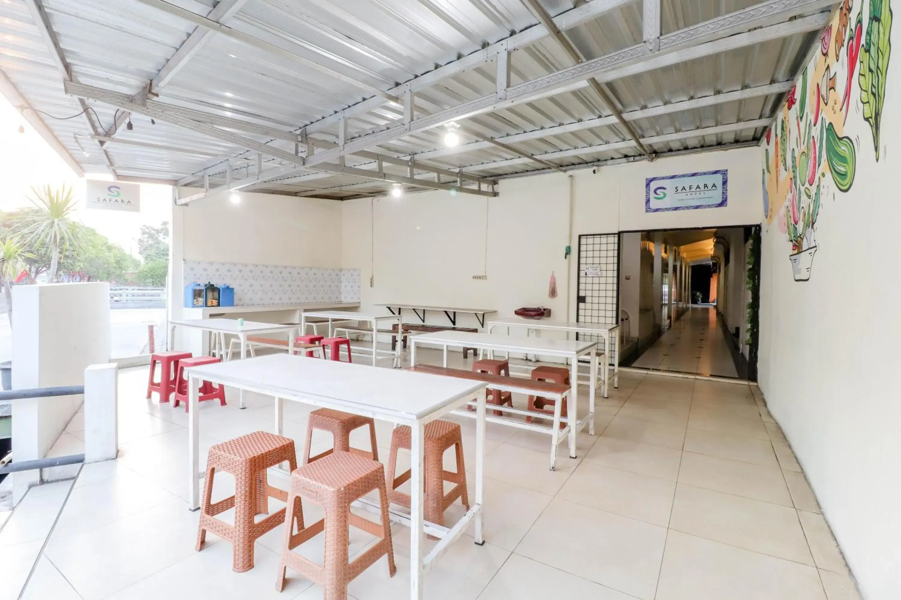 Restaurant/places to eat in Hotel Safara Yogyakarta Restaurant/places to eat in Hotel Safara Yogyakarta