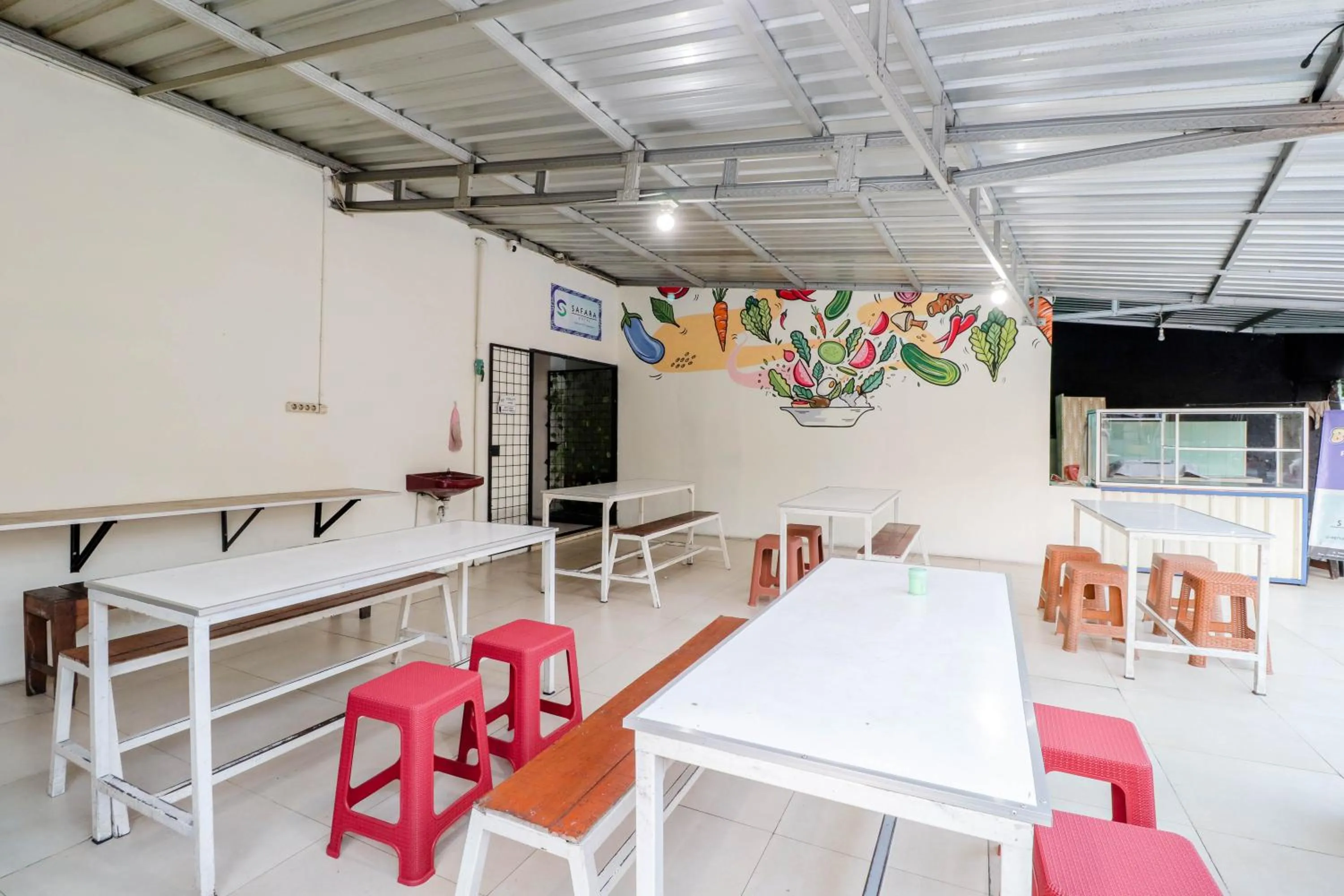 Restaurant/places to eat in Hotel Safara Yogyakarta