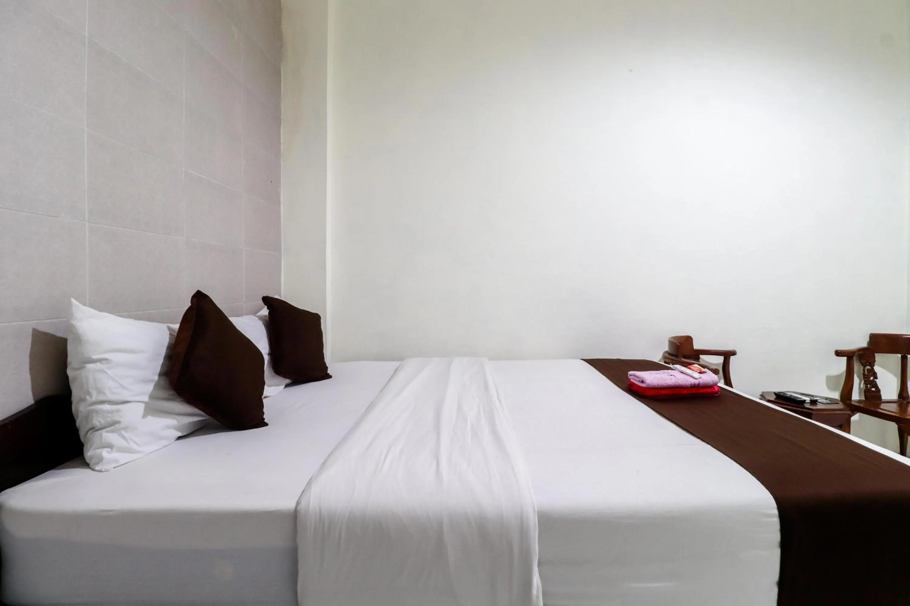 Bed in Hotel Safara Yogyakarta