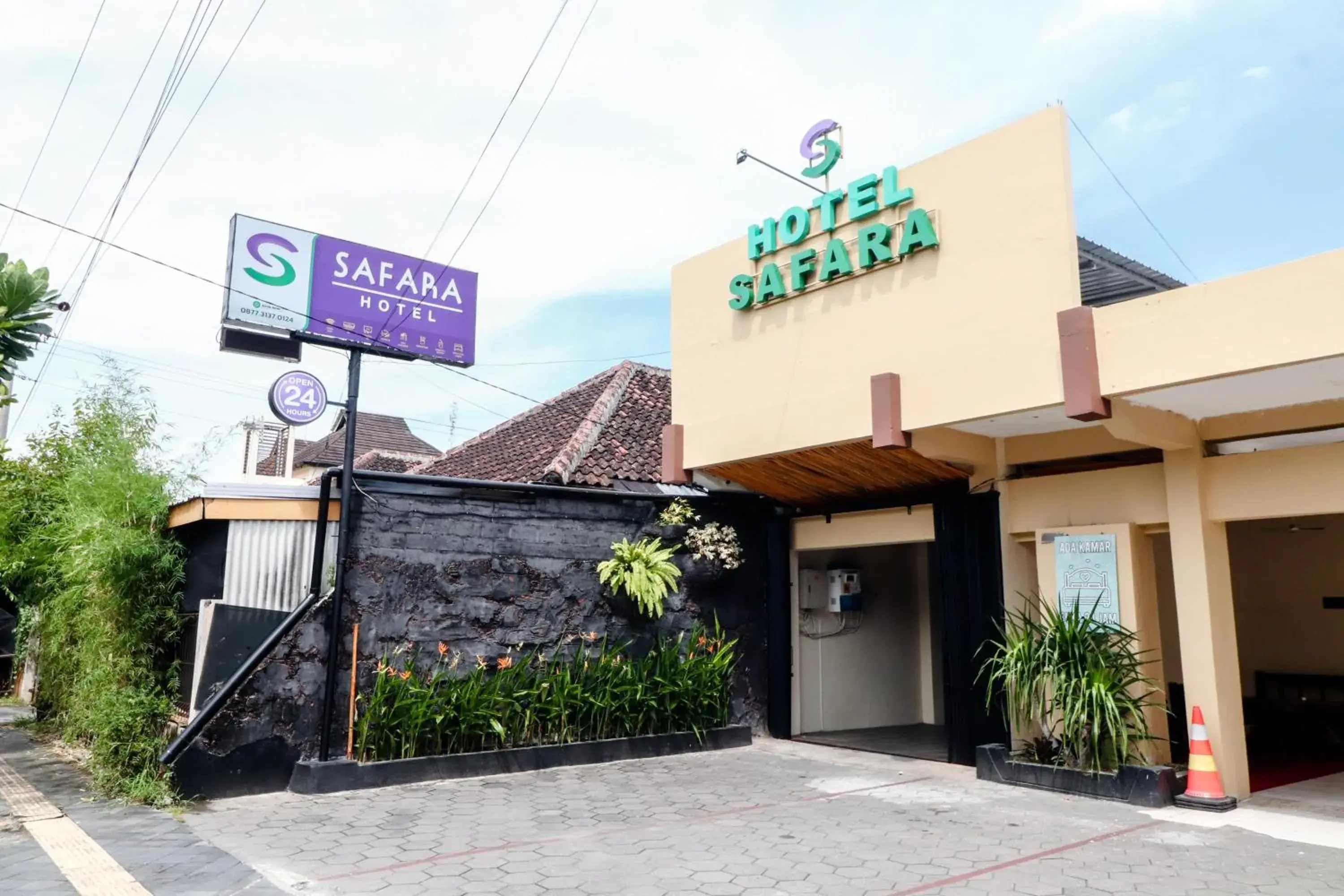 Property building in Hotel Safara Yogyakarta Property building in Hotel Safara Yogyakarta