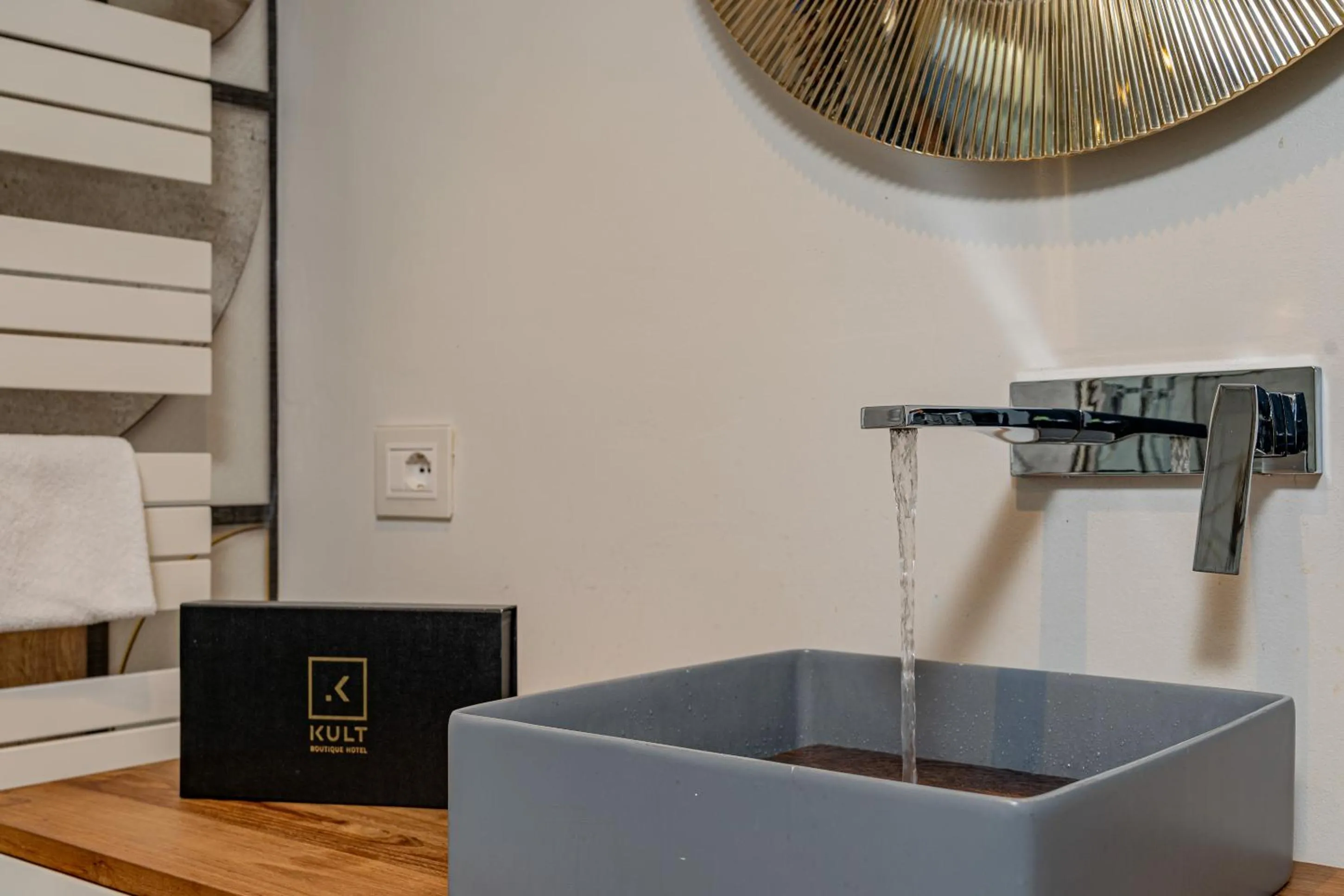 Bathroom in HOTIDAY Olbia Wallure