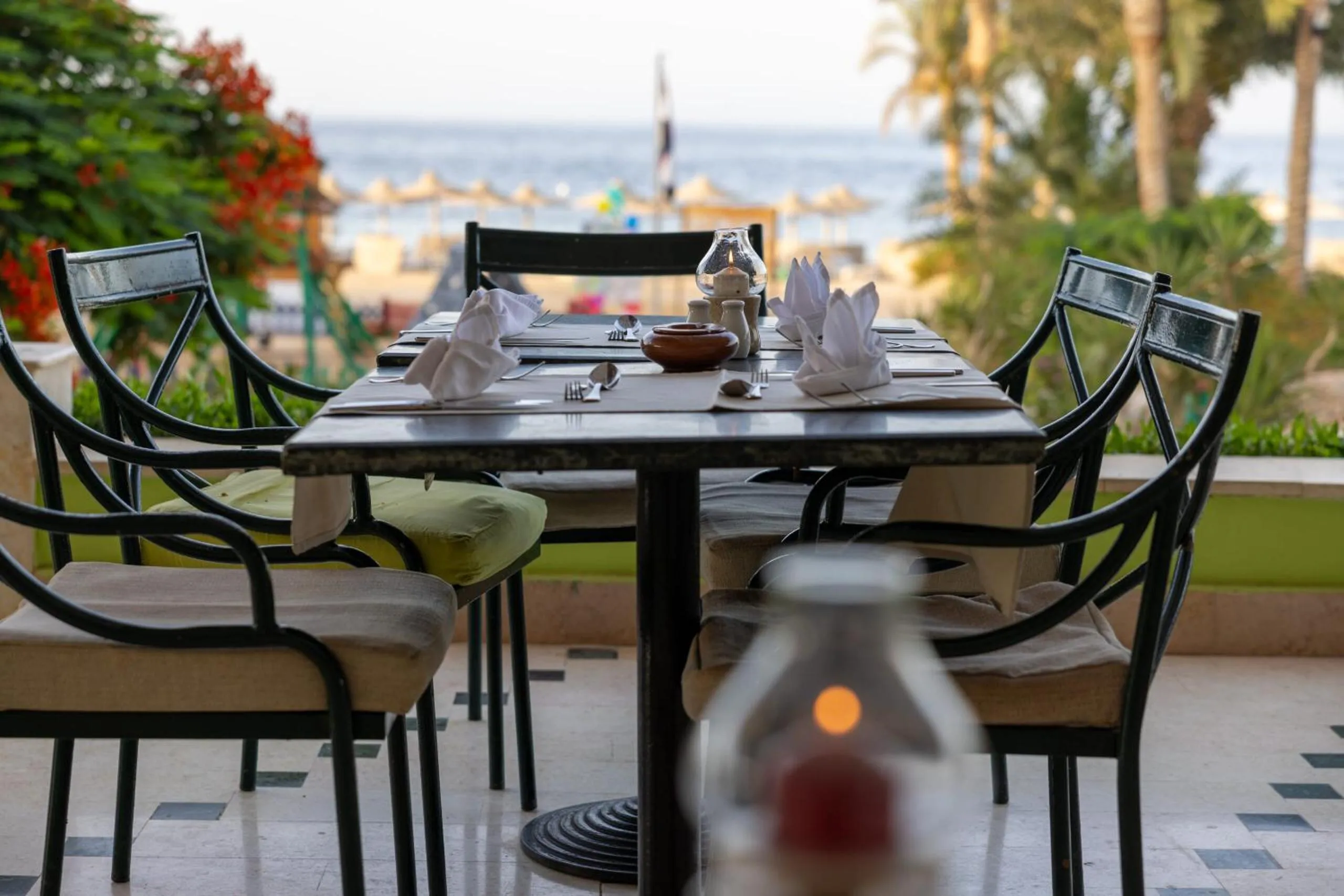Restaurant/places to eat in Concorde Moreen Beach Resort